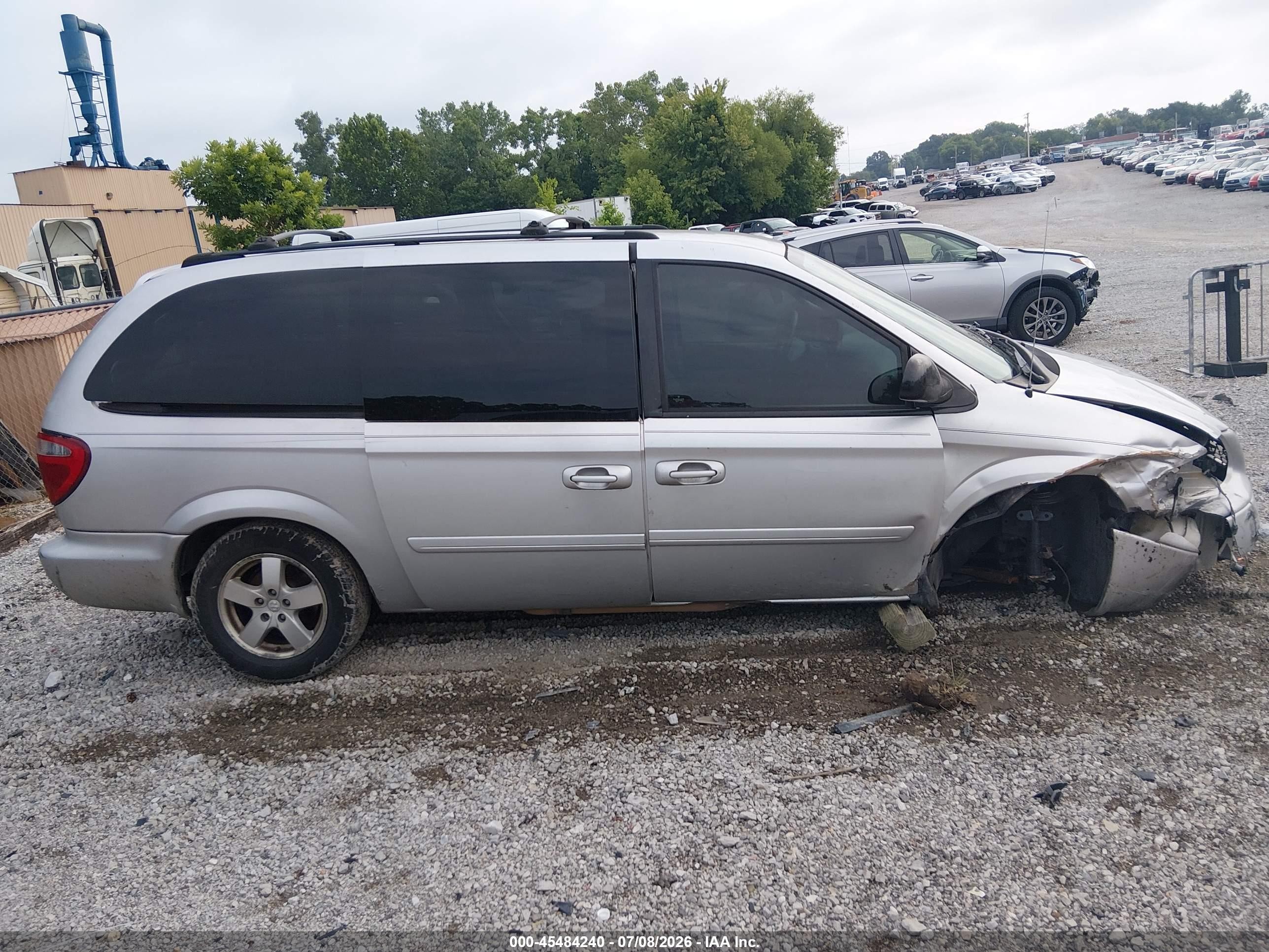 2006 Dodge Grand Caravan Sxt Silver vin: 2D4GP44L96R635564