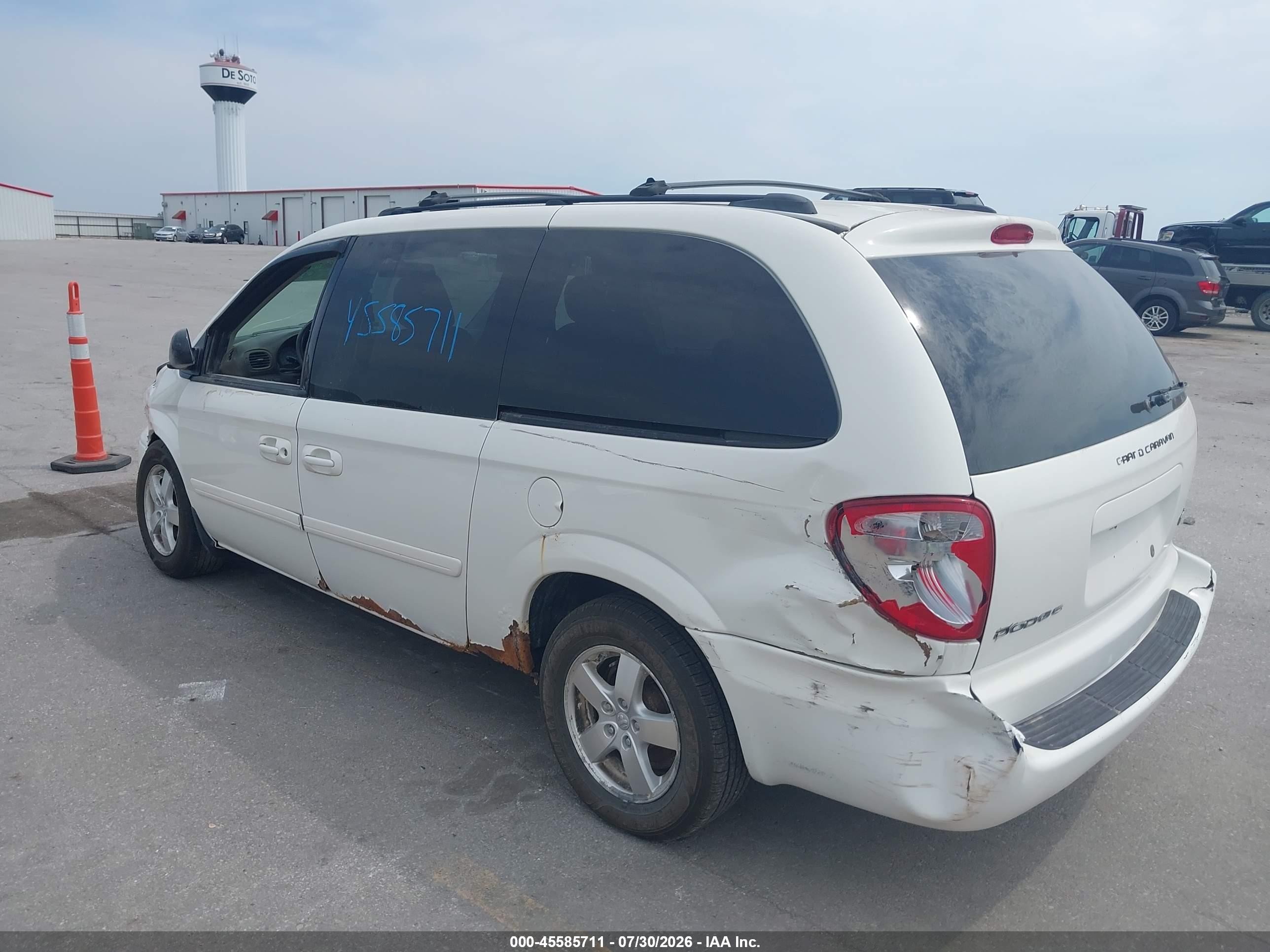 2006 Dodge Grand Caravan Sxt White vin: 2D4GP44L96R654096