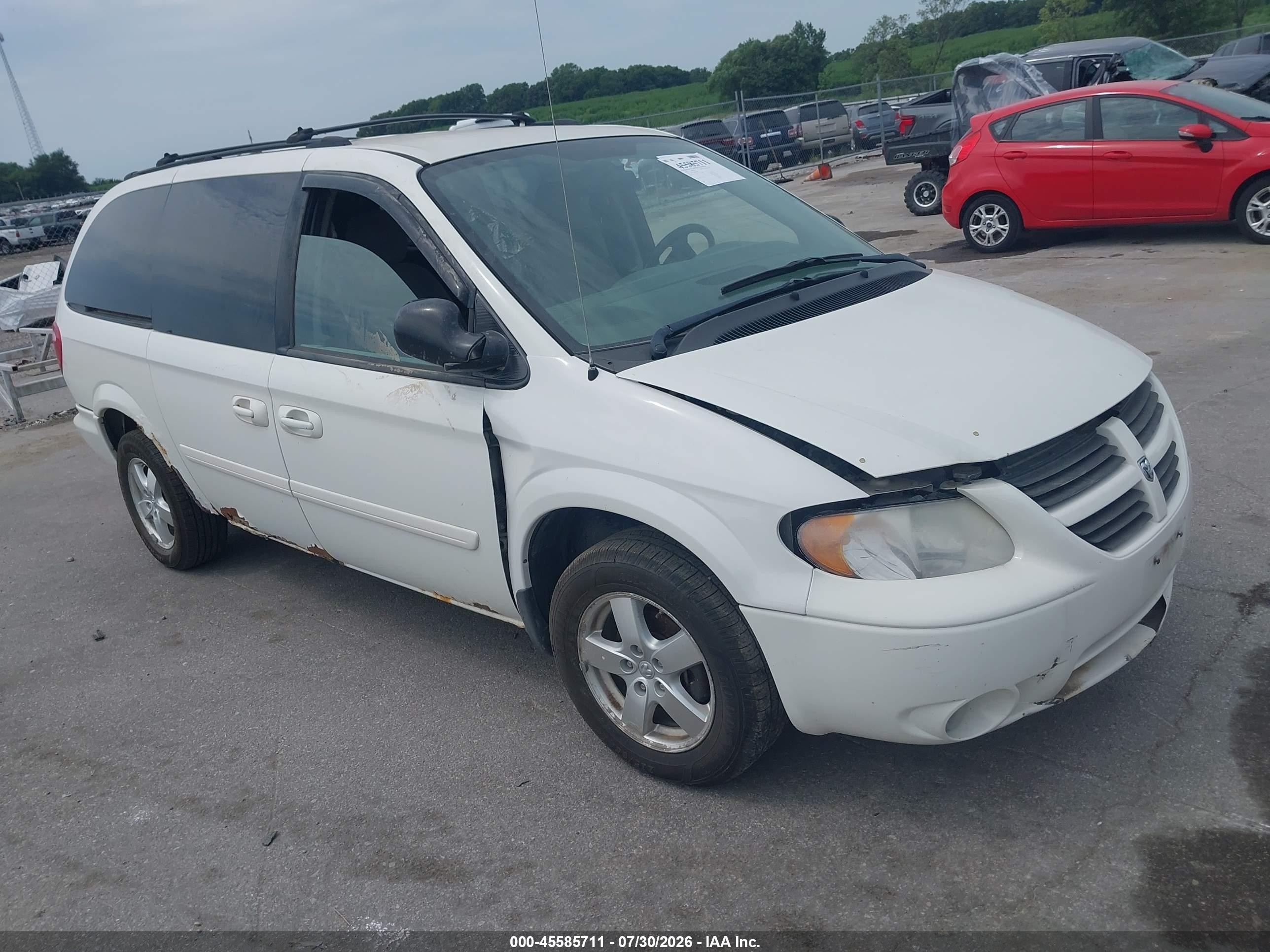 2006 Dodge Grand Caravan Sxt White vin: 2D4GP44L96R654096
