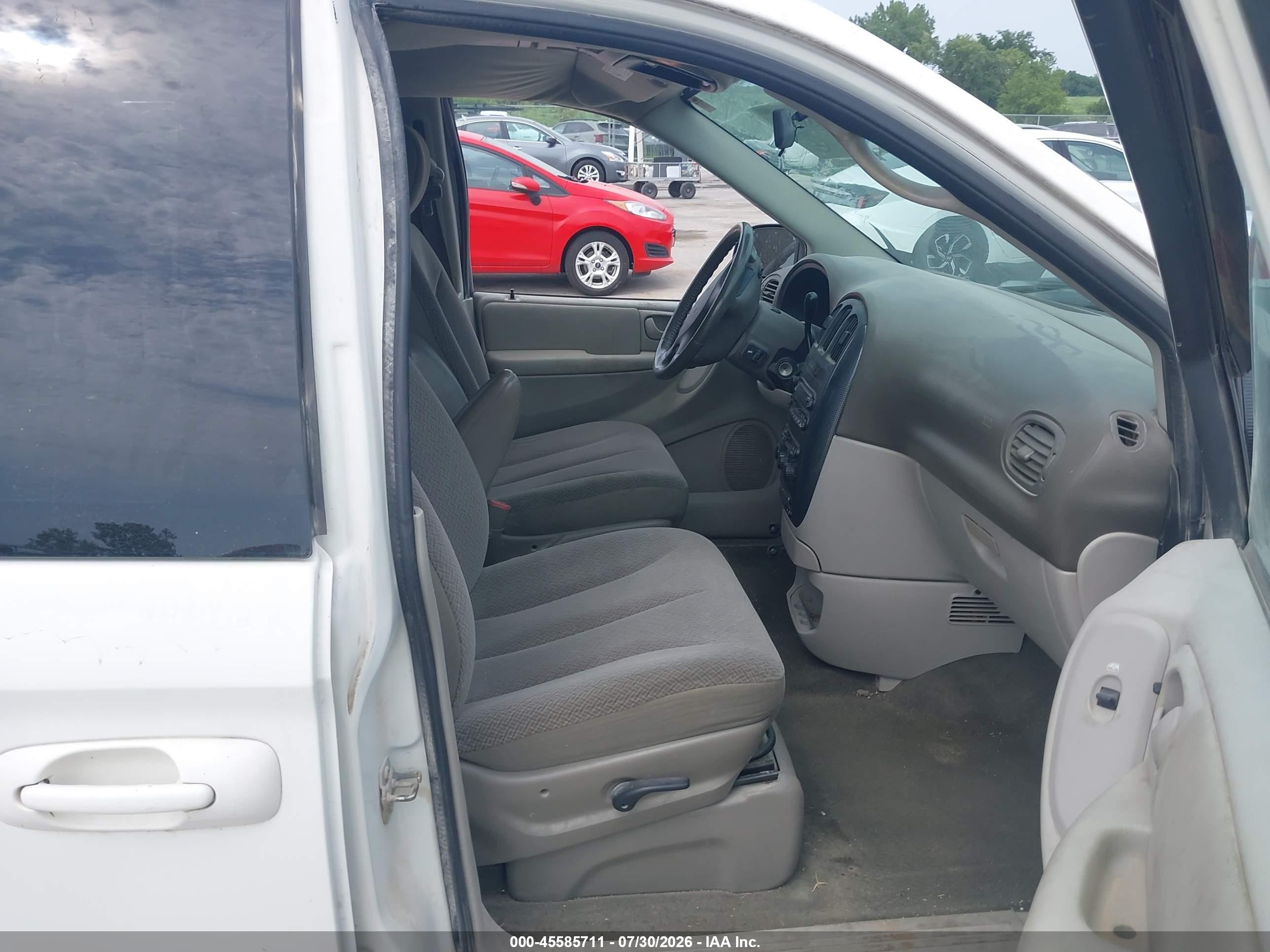 2006 Dodge Grand Caravan Sxt White vin: 2D4GP44L96R654096