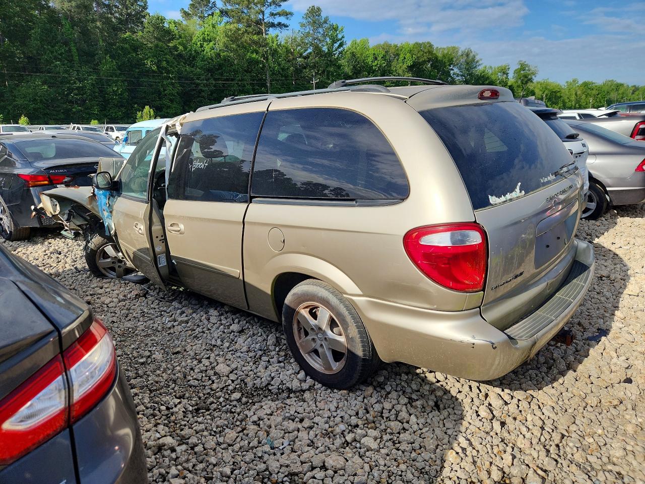 2006 Dodge Grand Caravan Sxt Tan vin: 2D4GP44L96R730402