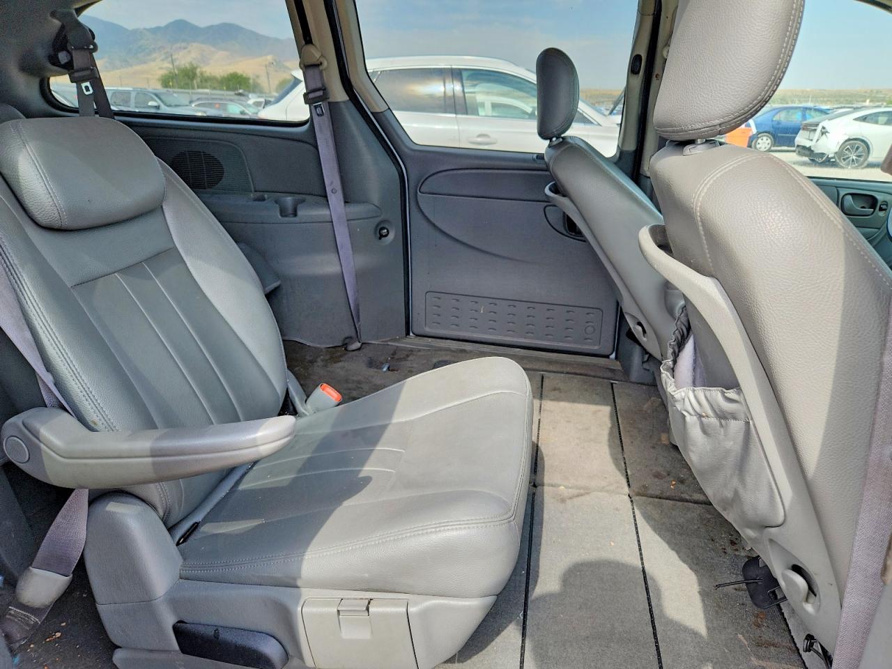 2006 Dodge Grand Caravan Sxt Blue vin: 2D4GP44L96R811156