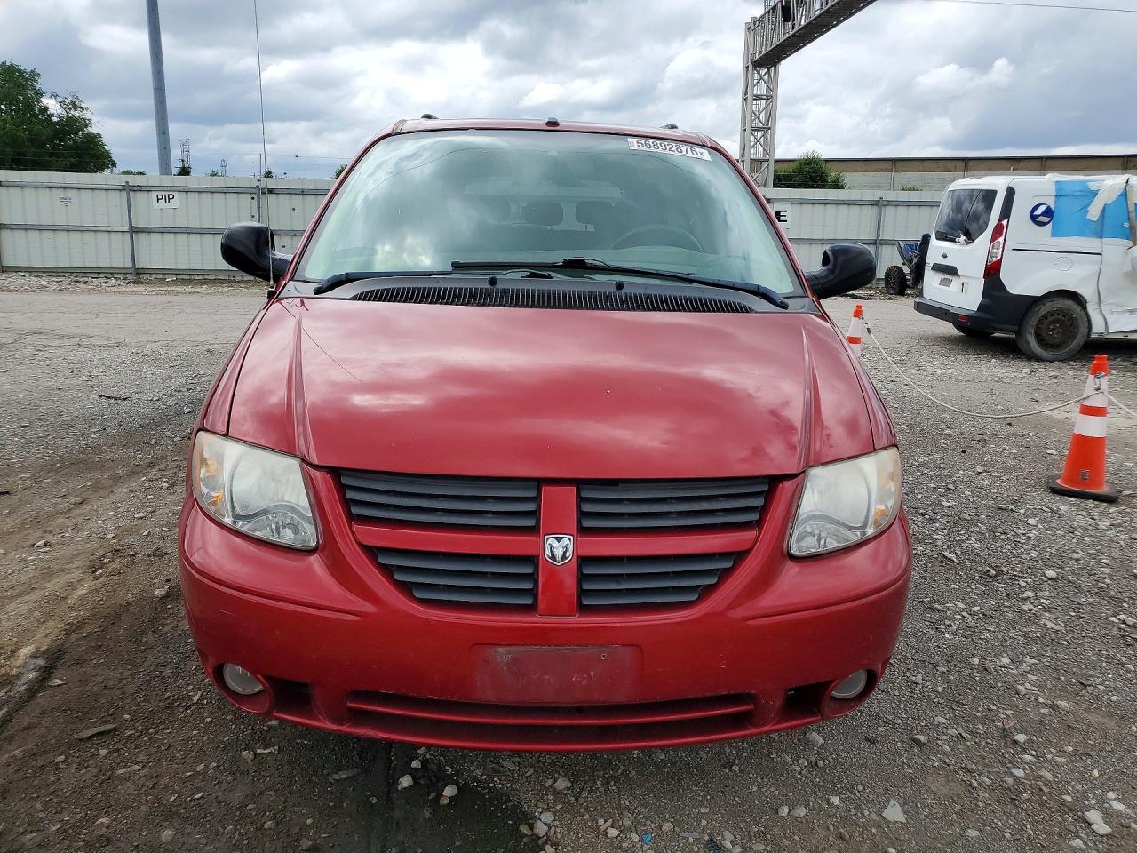 2006 Dodge Grand Caravan Sxt Red vin: 2D4GP44L96R835487
