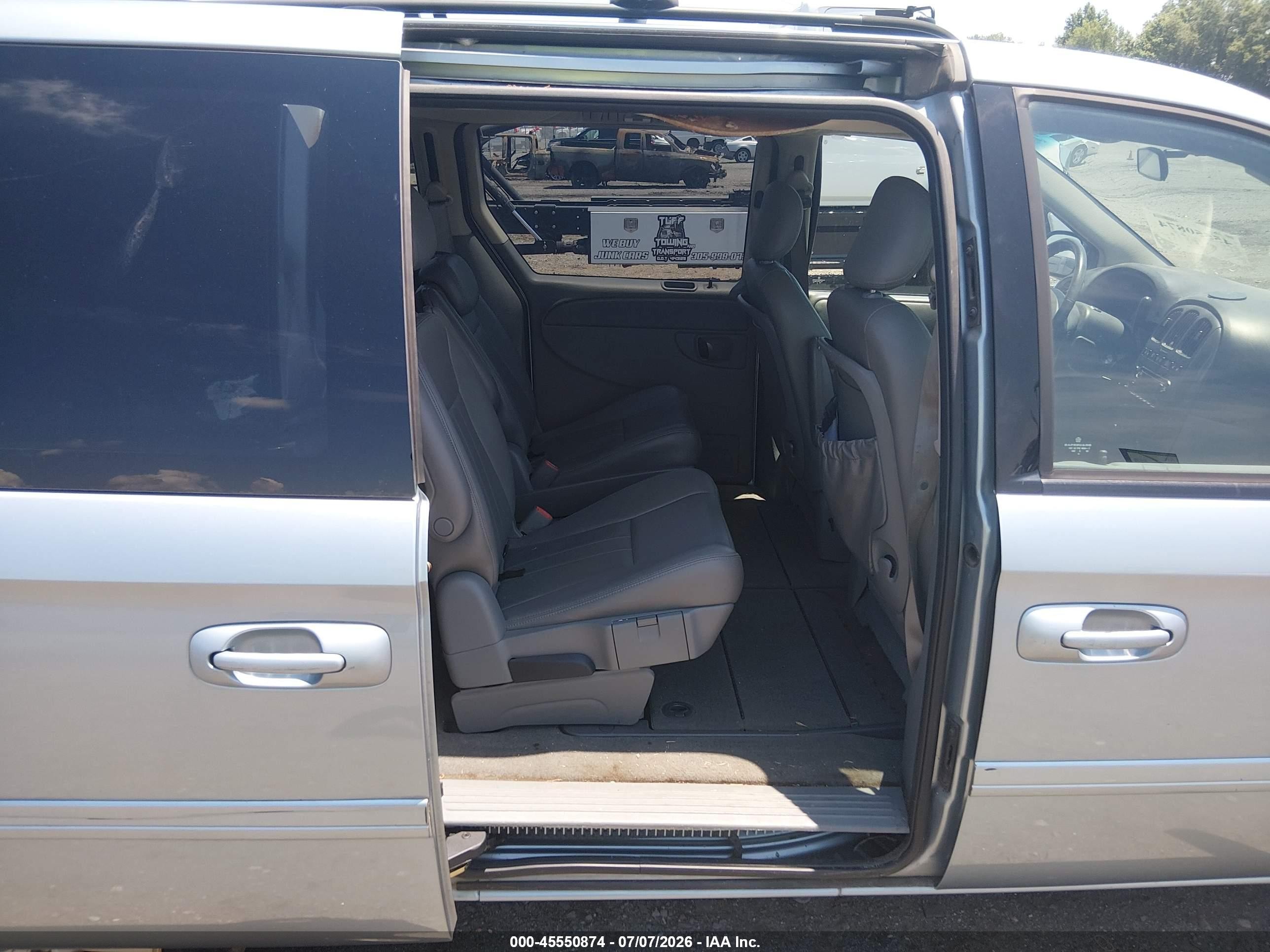 2006 Dodge Grand Caravan Sxt Light Blue vin: 2D4GP44L96R857456