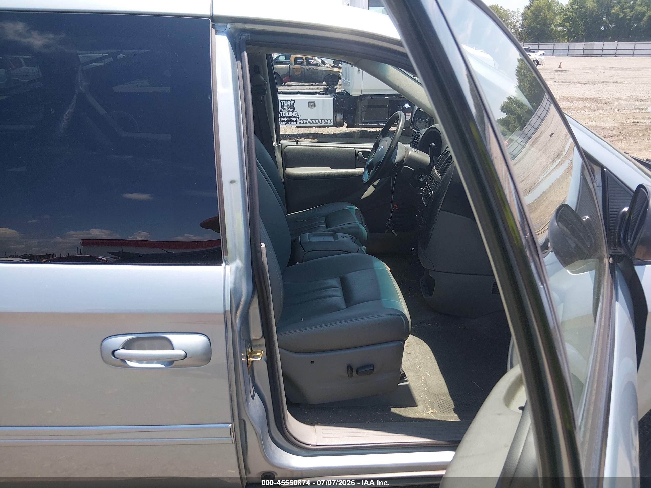 2006 Dodge Grand Caravan Sxt Light Blue vin: 2D4GP44L96R857456