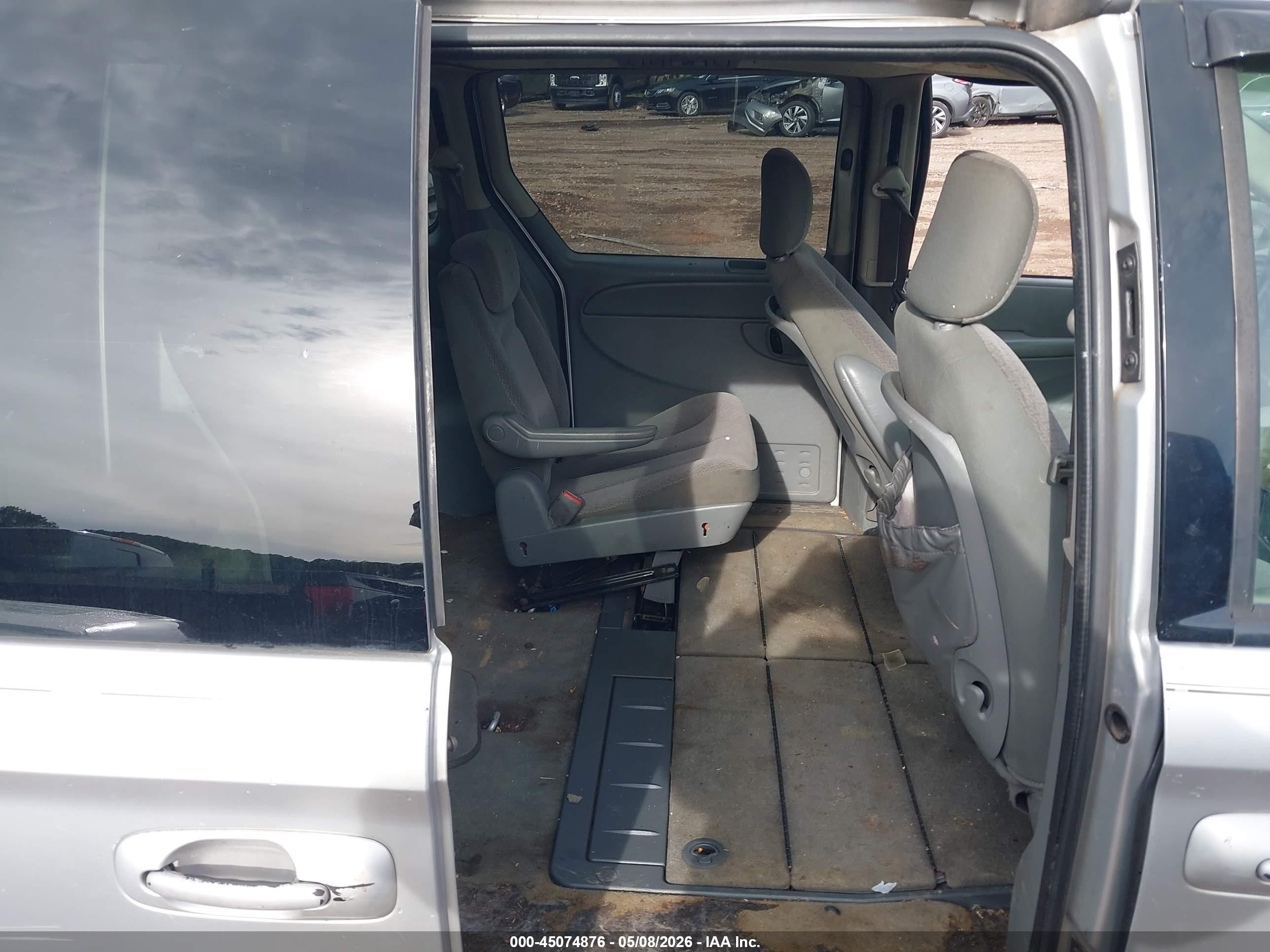 2007 Dodge Grand Caravan Sxt Silver vin: 2D4GP44L97R113597