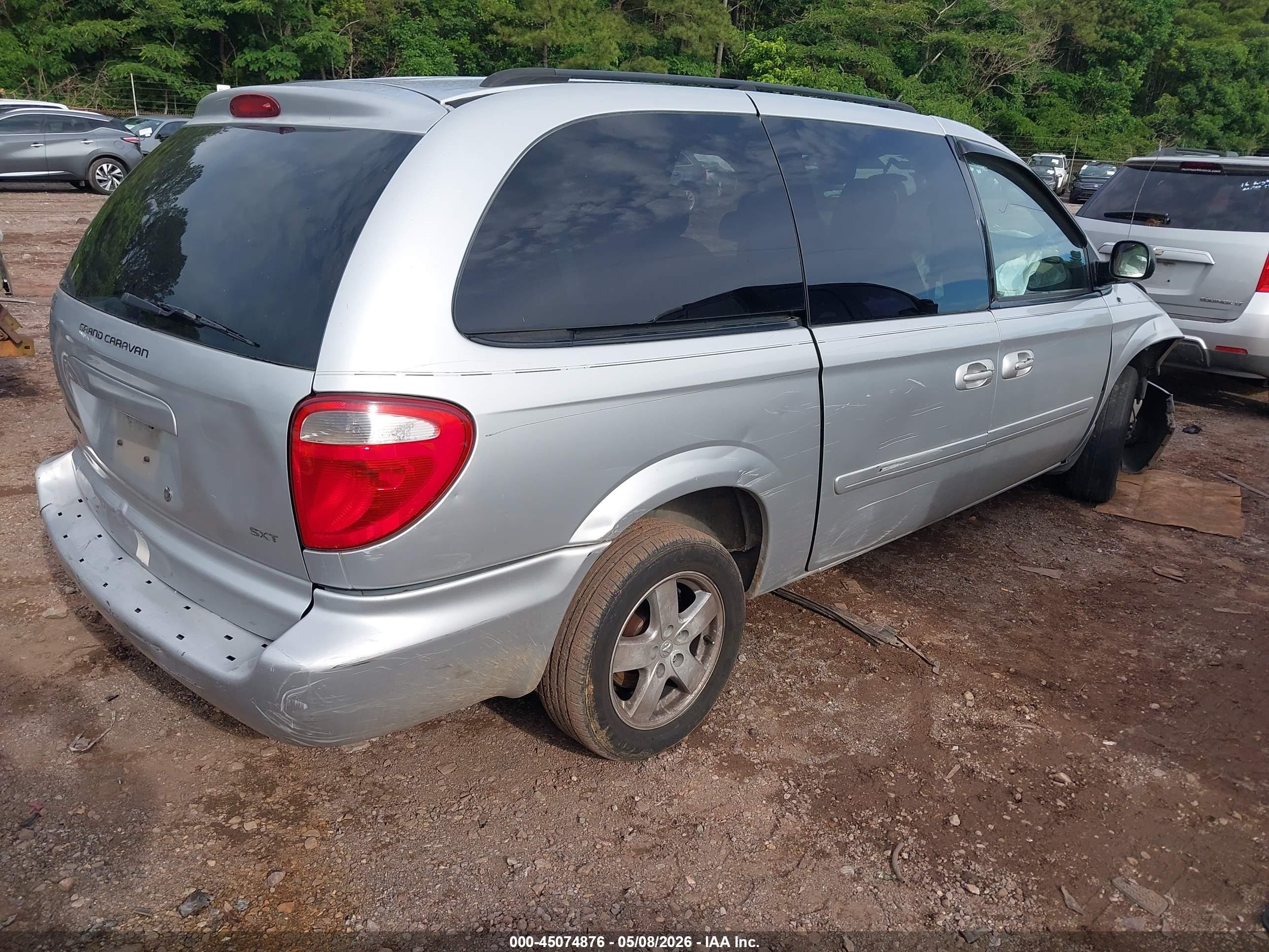 2007 Dodge Grand Caravan Sxt Silver vin: 2D4GP44L97R113597