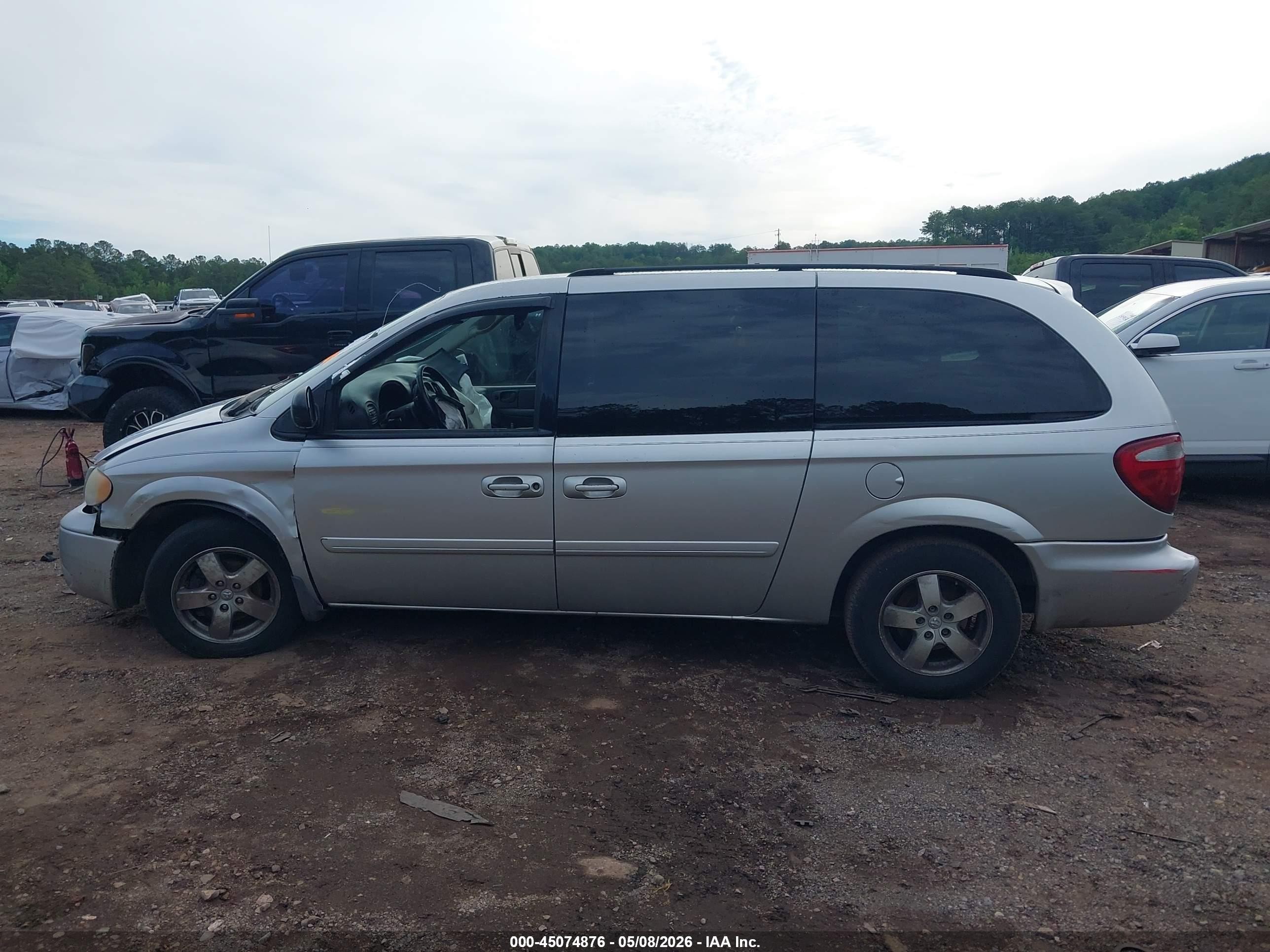 2007 Dodge Grand Caravan Sxt Silver vin: 2D4GP44L97R113597