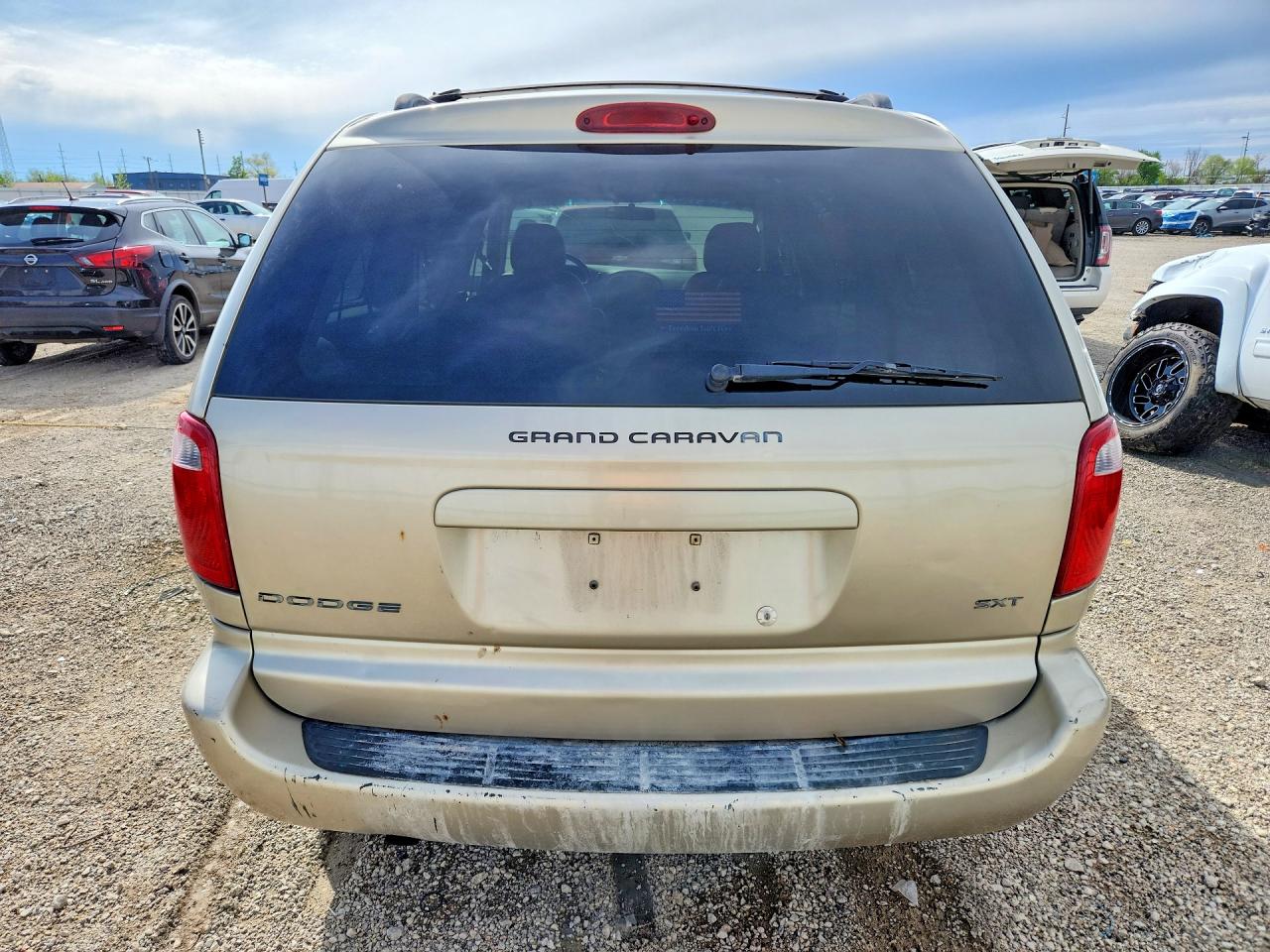 2007 Dodge Grand Caravan Sxt Beige vin: 2D4GP44L97R119397