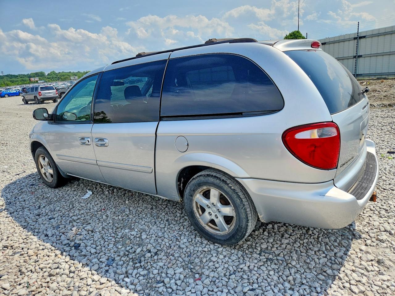 2007 Dodge Grand Caravan Sxt Silver vin: 2D4GP44L97R271258