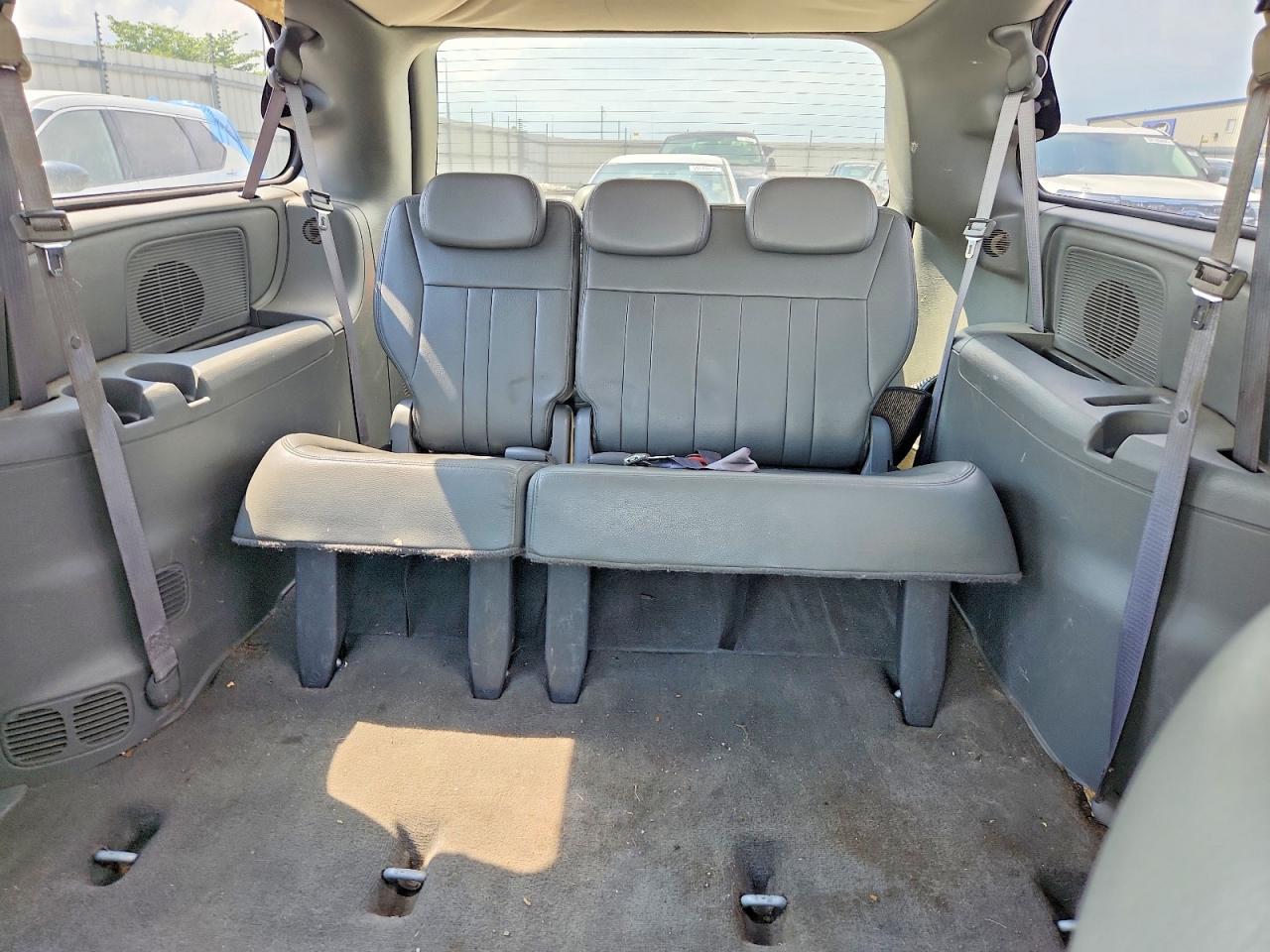 2007 Dodge Grand Caravan Sxt Silver vin: 2D4GP44L97R271258
