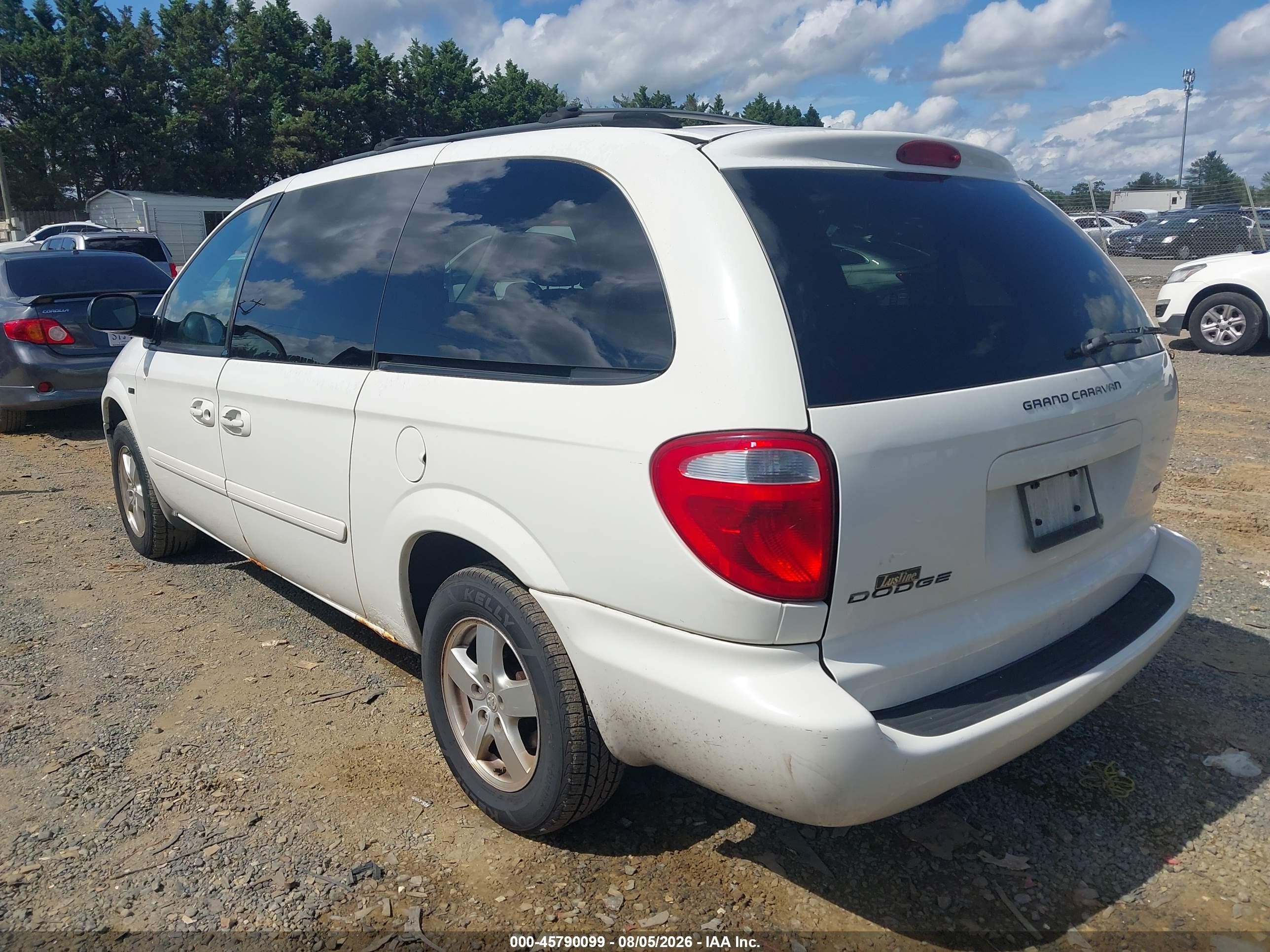 2007 Dodge Grand Caravan Sxt White vin: 2D4GP44L97R286374