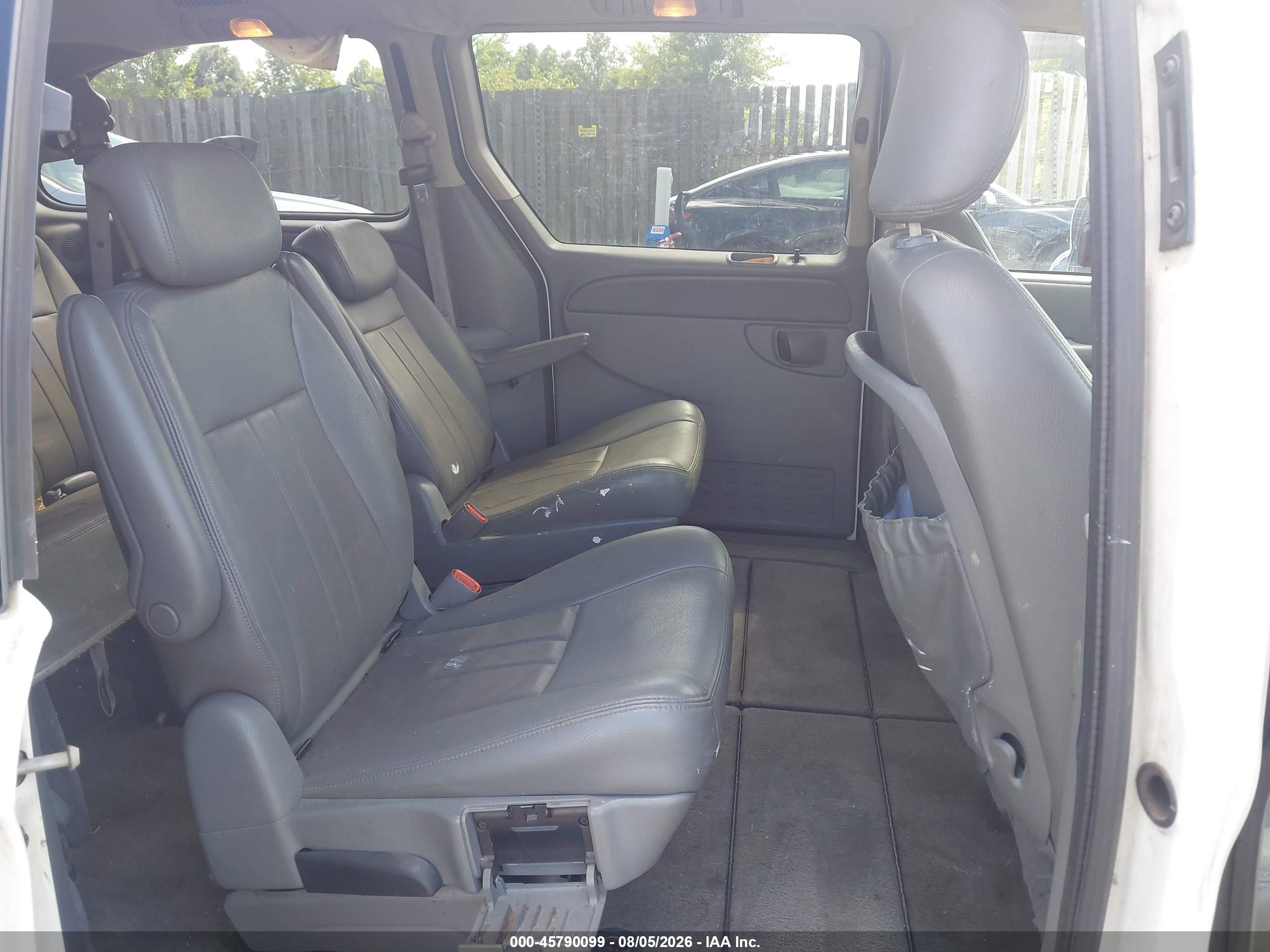 2007 Dodge Grand Caravan Sxt White vin: 2D4GP44L97R286374