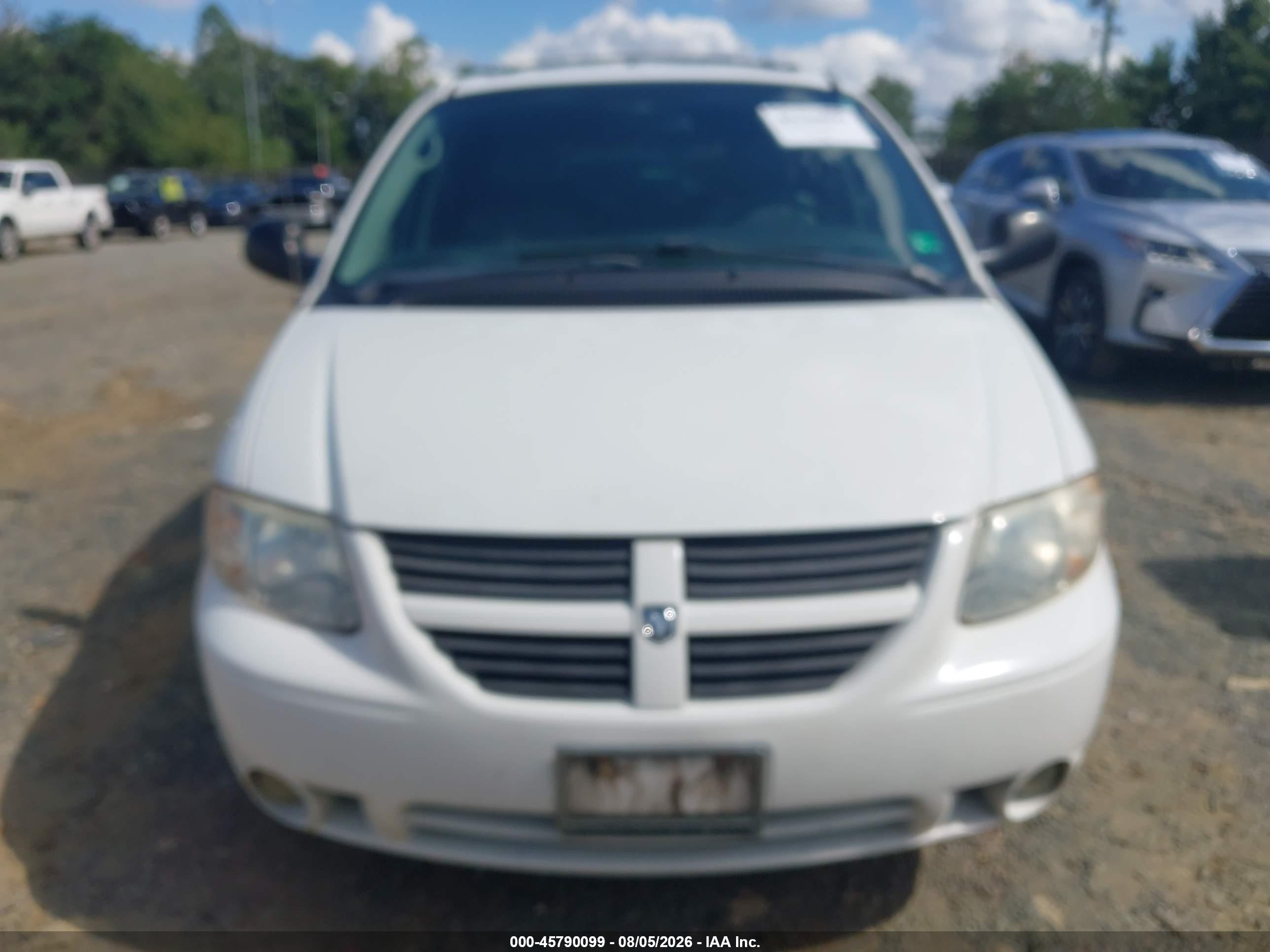 2007 Dodge Grand Caravan Sxt White vin: 2D4GP44L97R286374
