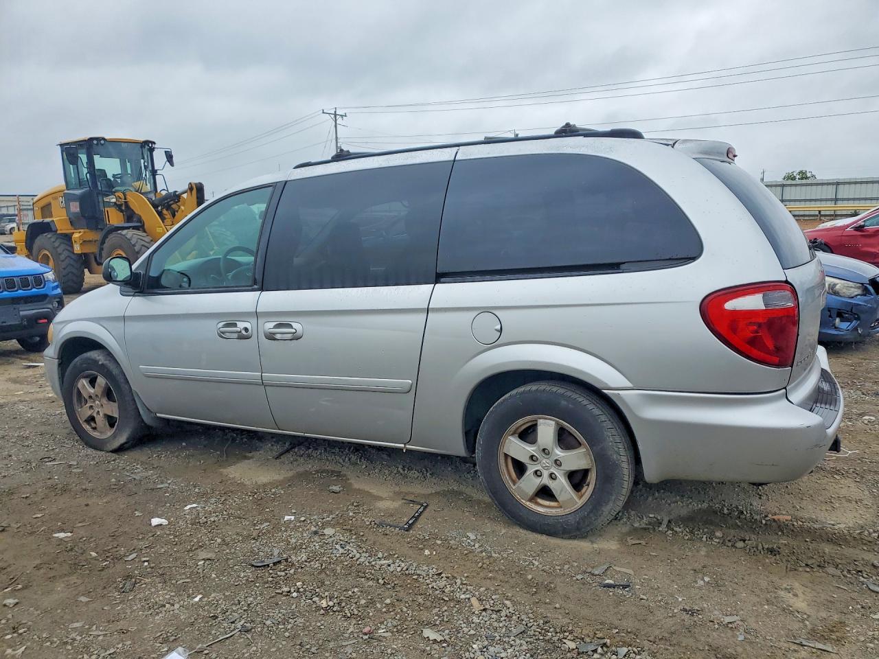 2005 Dodge Grand Caravan Sxt Silver vin: 2D4GP44LX5R266325