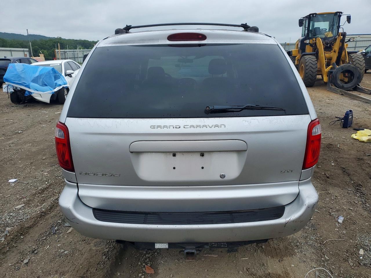 2005 Dodge Grand Caravan Sxt Silver vin: 2D4GP44LX5R266325