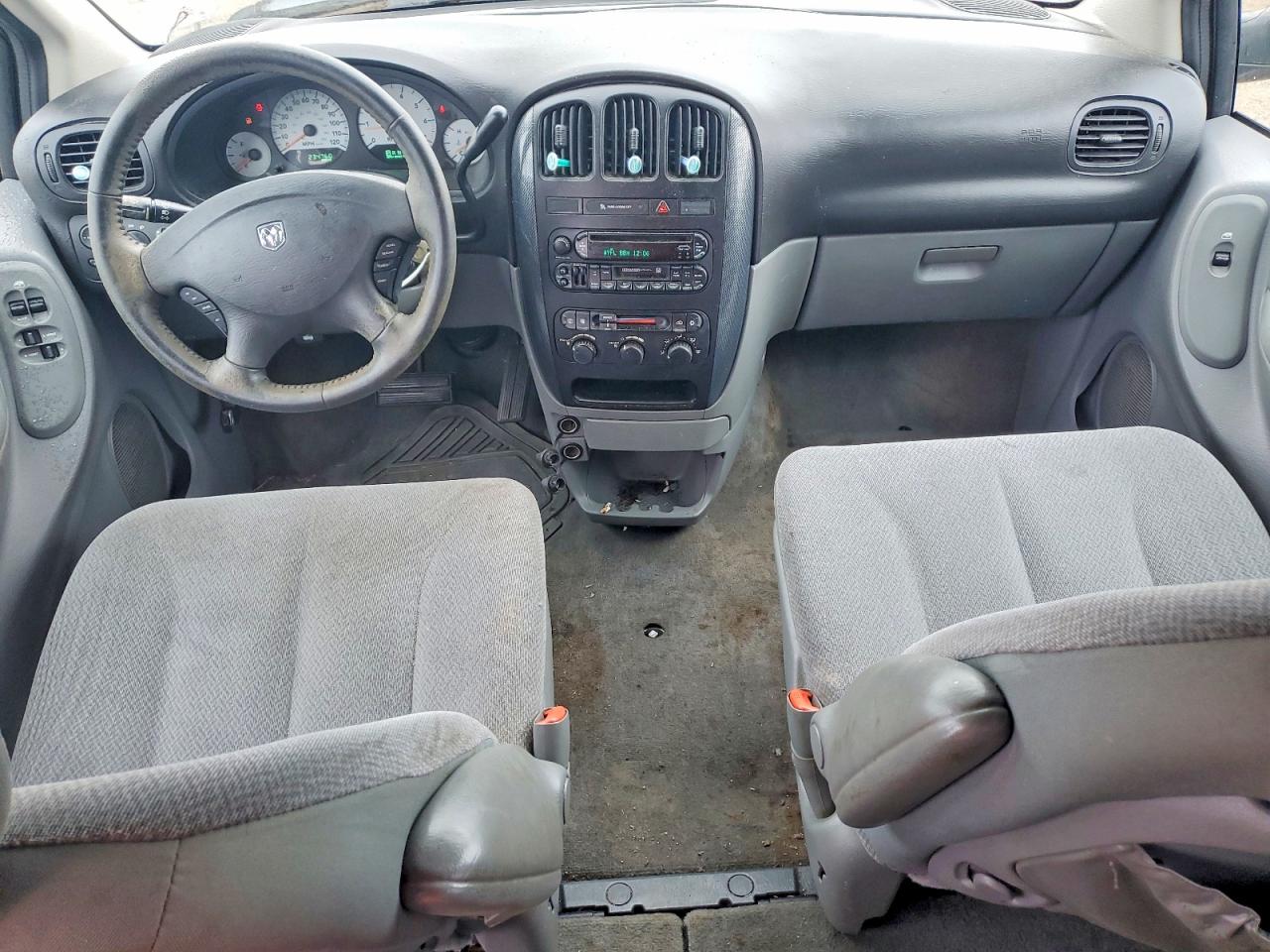 2005 Dodge Grand Caravan Sxt Silver vin: 2D4GP44LX5R266325