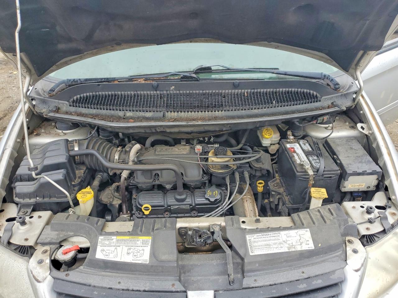 2005 Dodge Grand Caravan Sxt Silver vin: 2D4GP44LX5R266325