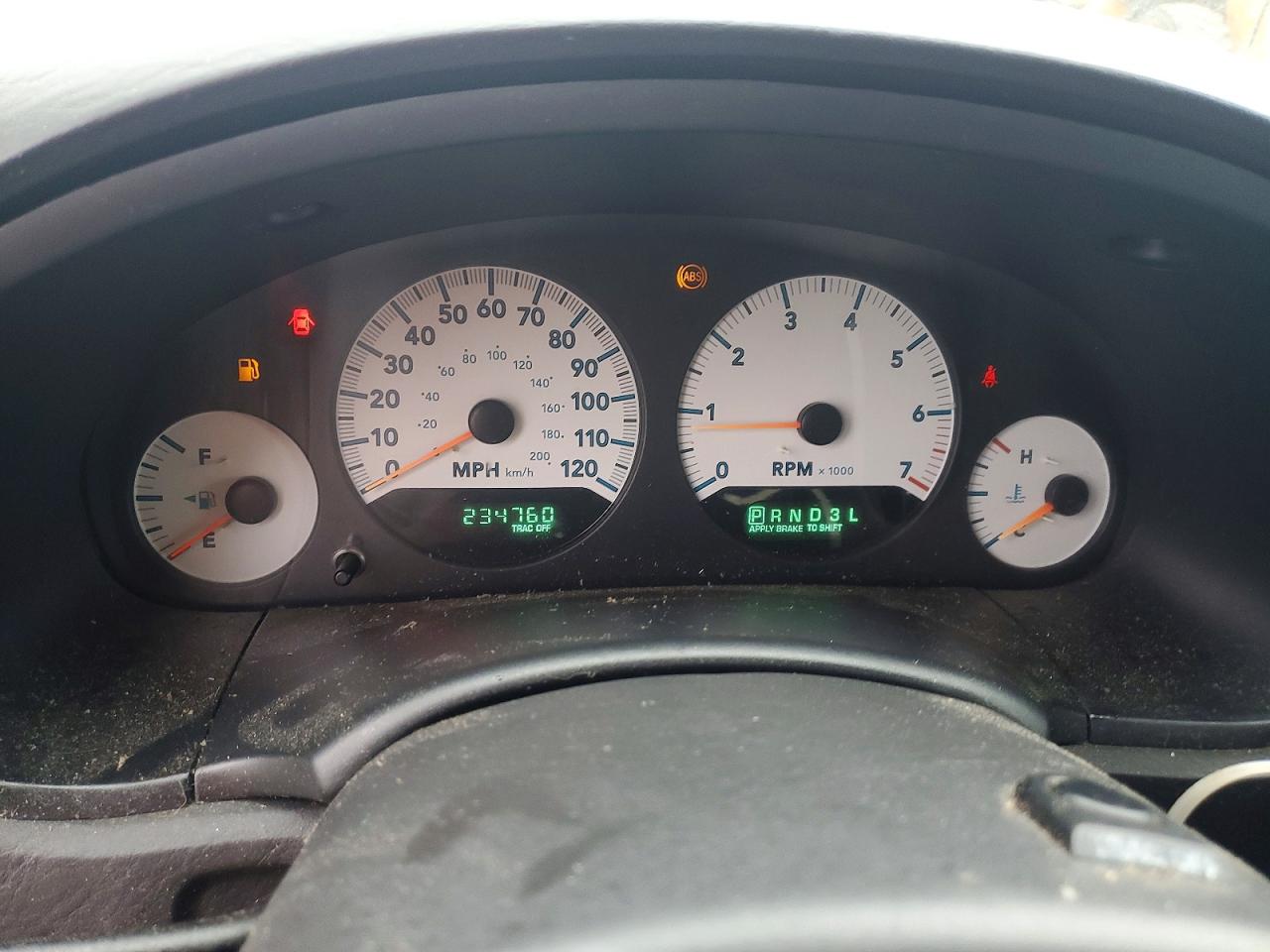 2005 Dodge Grand Caravan Sxt Silver vin: 2D4GP44LX5R266325