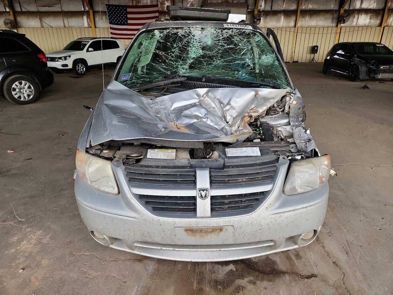 2005 Dodge Grand Caravan Sxt Silver vin: 2D4GP44LX5R392796