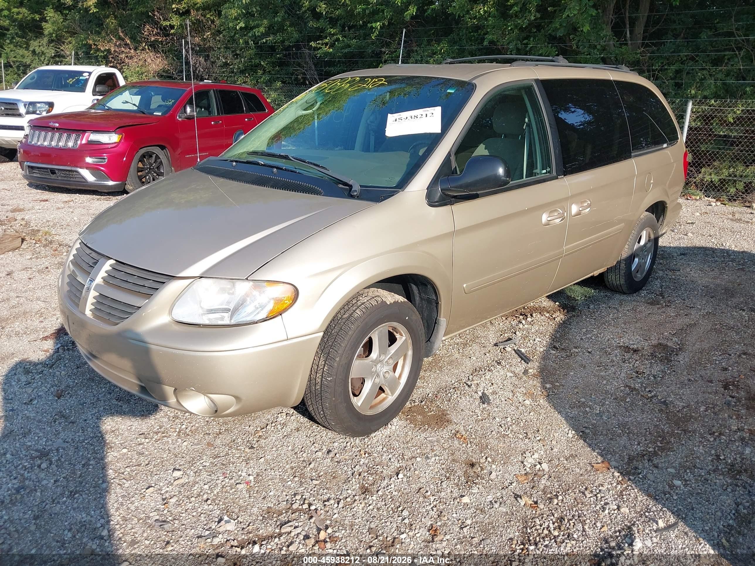 2005 Dodge Grand Caravan Sxt Gold vin: 2D4GP44LX5R569377