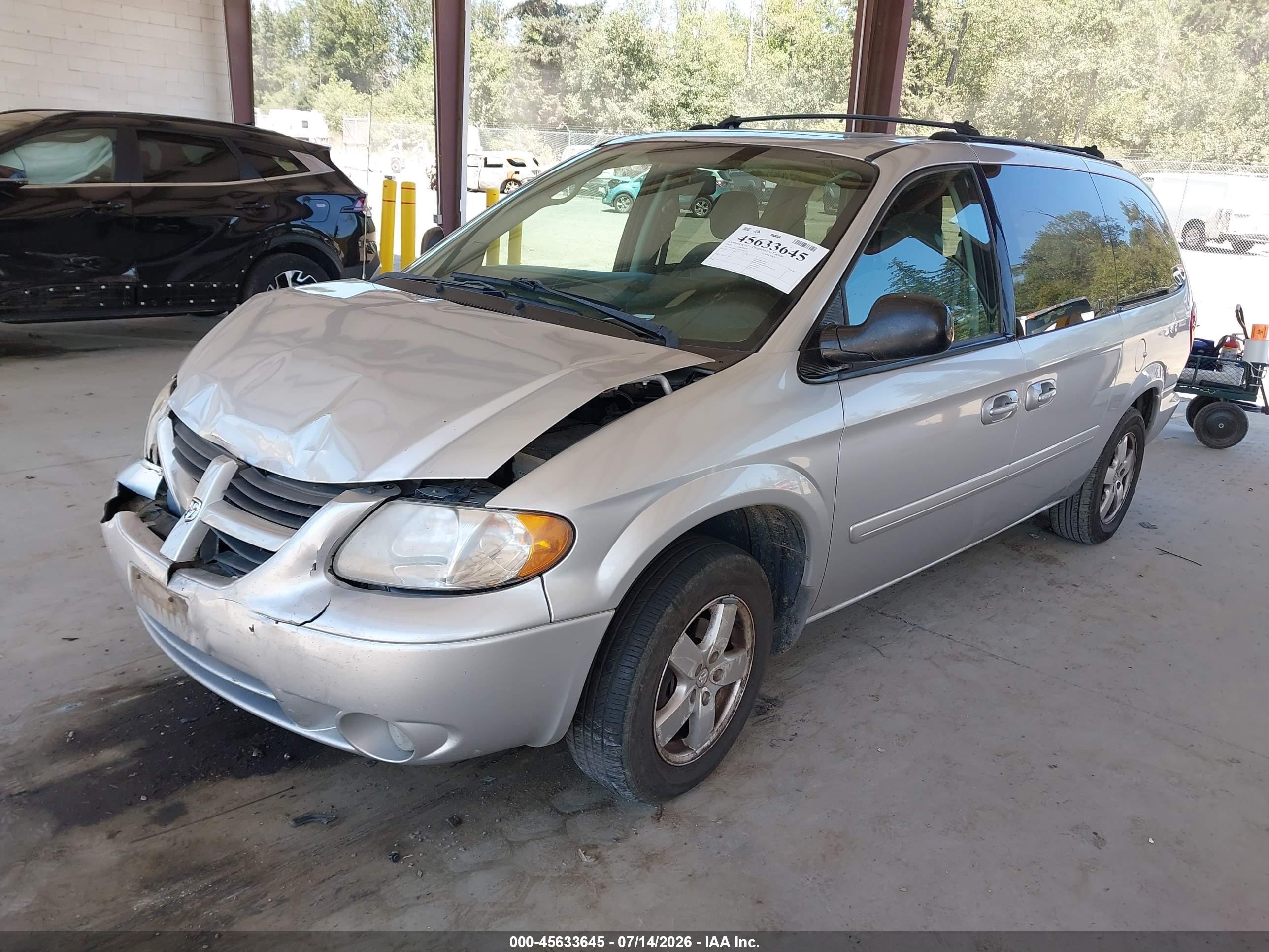 2005 Dodge Caravan Sxt Silver vin: 2D4GP44LX5R573879