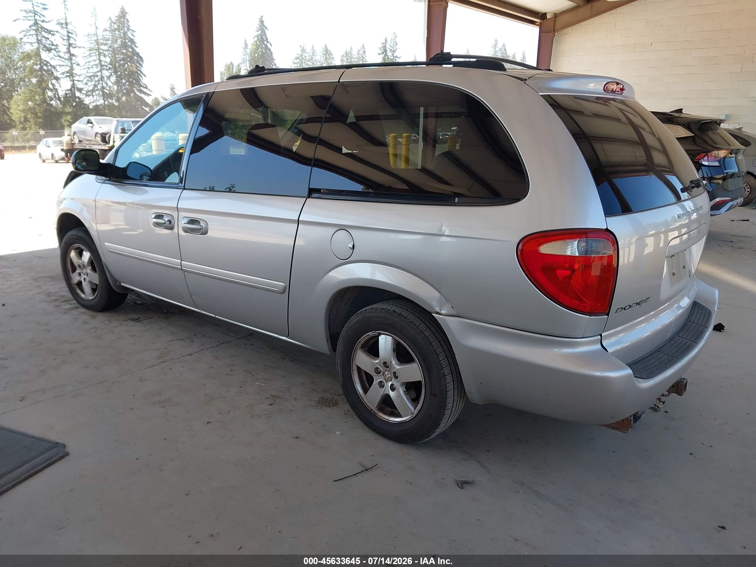2005 Dodge Caravan Sxt Silver vin: 2D4GP44LX5R573879