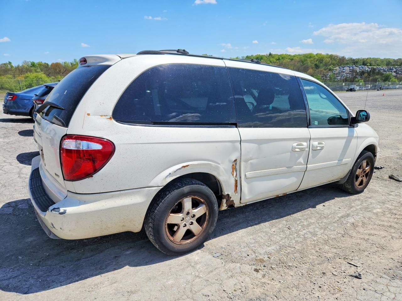 2006 Dodge Grand Caravan Sxt White vin: 2D4GP44LX6R776031