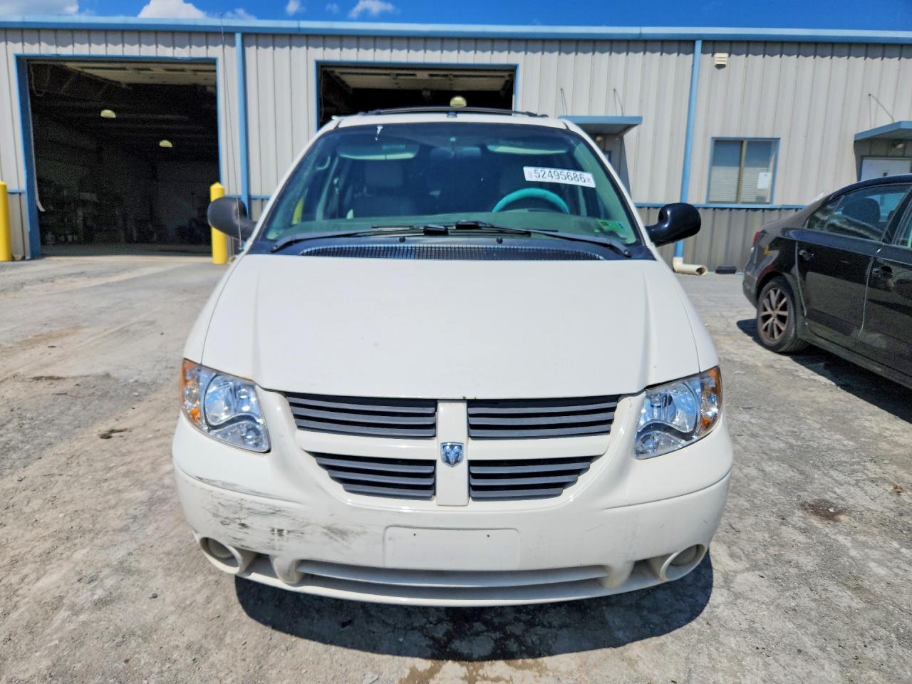 2006 Dodge Grand Caravan Sxt White vin: 2D4GP44LX6R776031