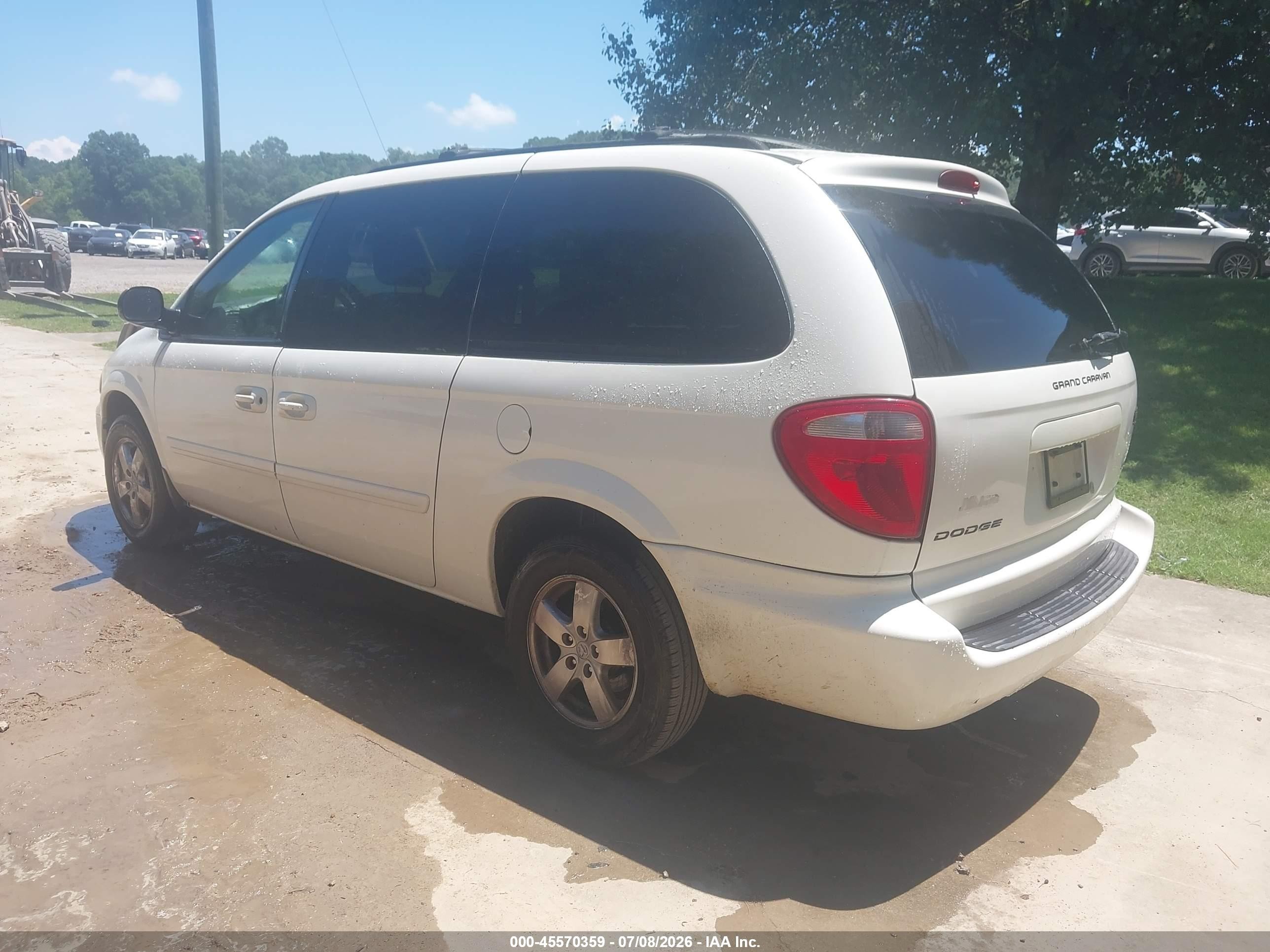 2007 Dodge Grand Caravan Sxt Белый vin: 2D4GP44LX7R204023