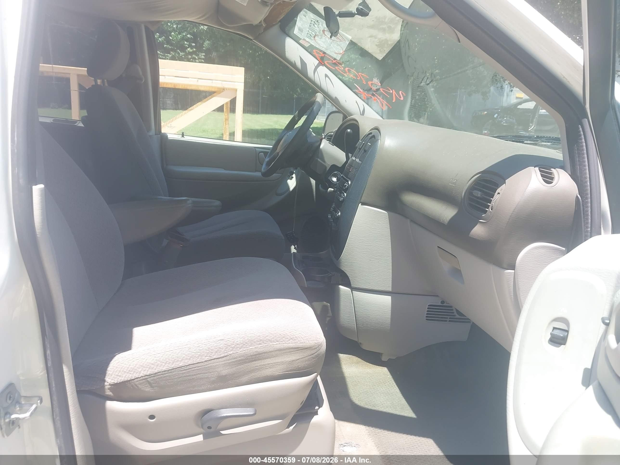 2007 Dodge Grand Caravan Sxt Белый vin: 2D4GP44LX7R204023