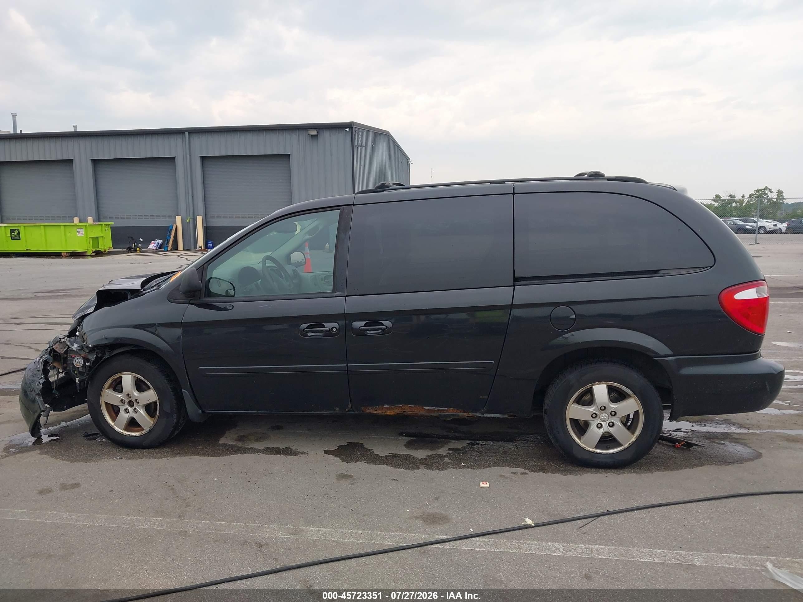 2007 Dodge Grand Caravan Sxt Black vin: 2D4GP44LX7R301481