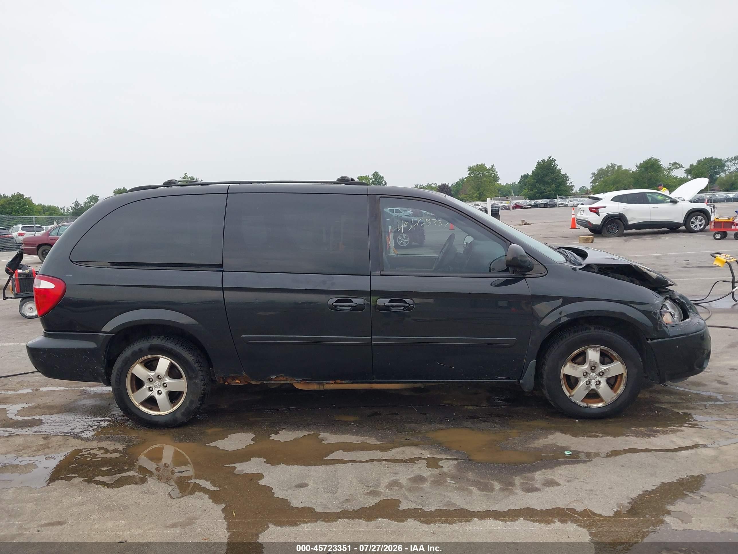 2007 Dodge Grand Caravan Sxt Black vin: 2D4GP44LX7R301481