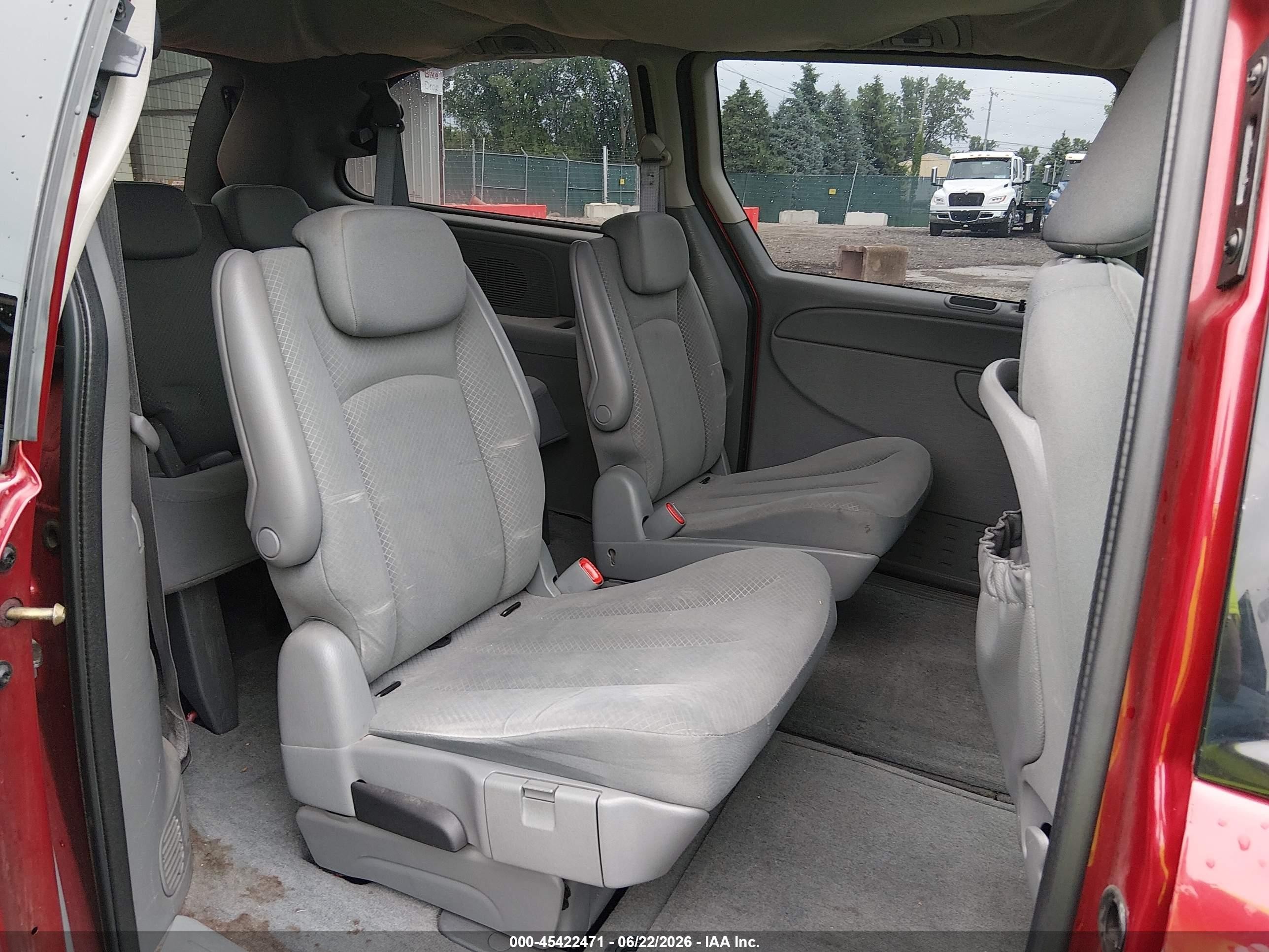 2007 Dodge Grand Caravan Sxt Red vin: 2D4GP44LX7R308530