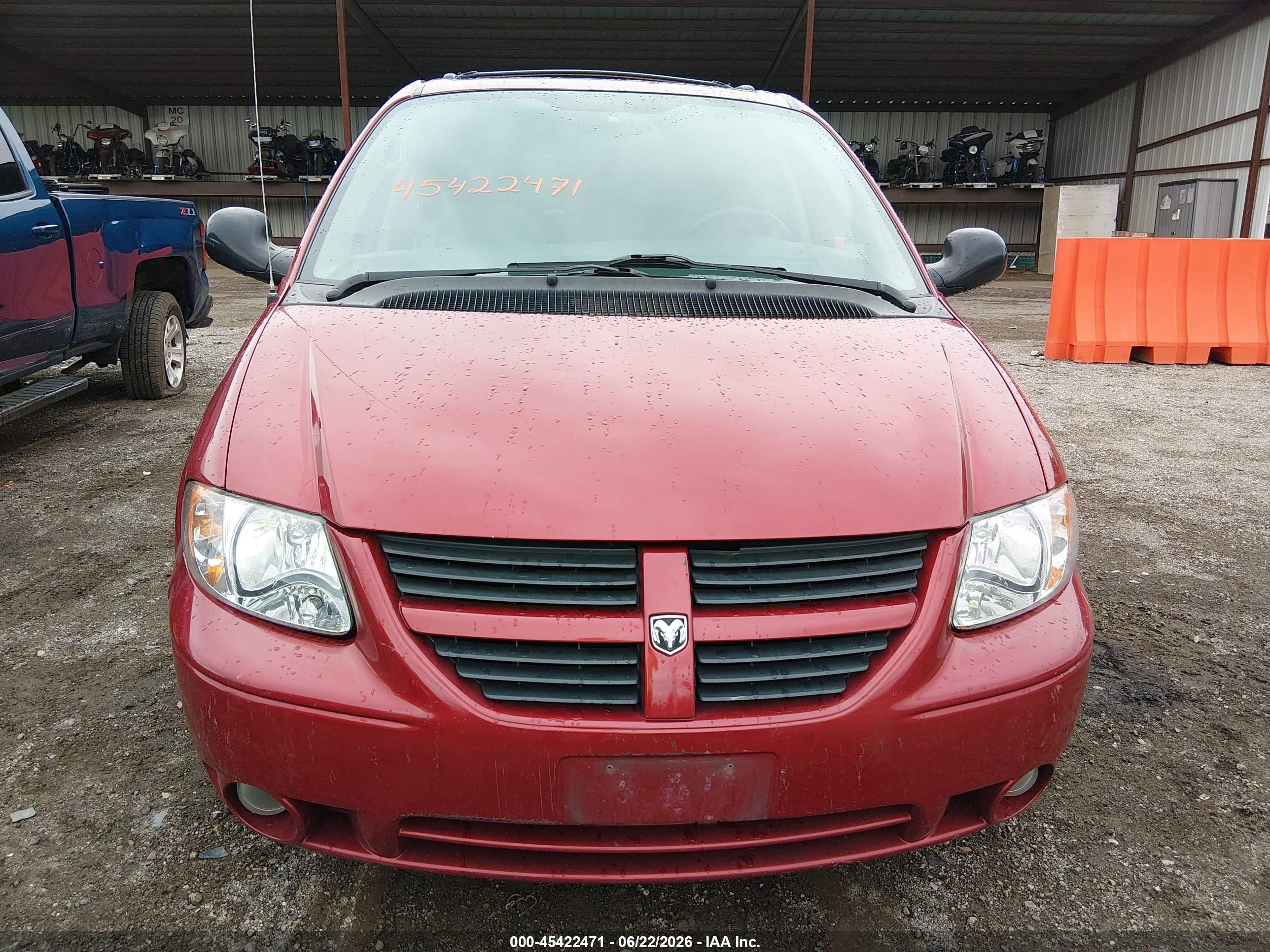 2007 Dodge Grand Caravan Sxt Red vin: 2D4GP44LX7R308530
