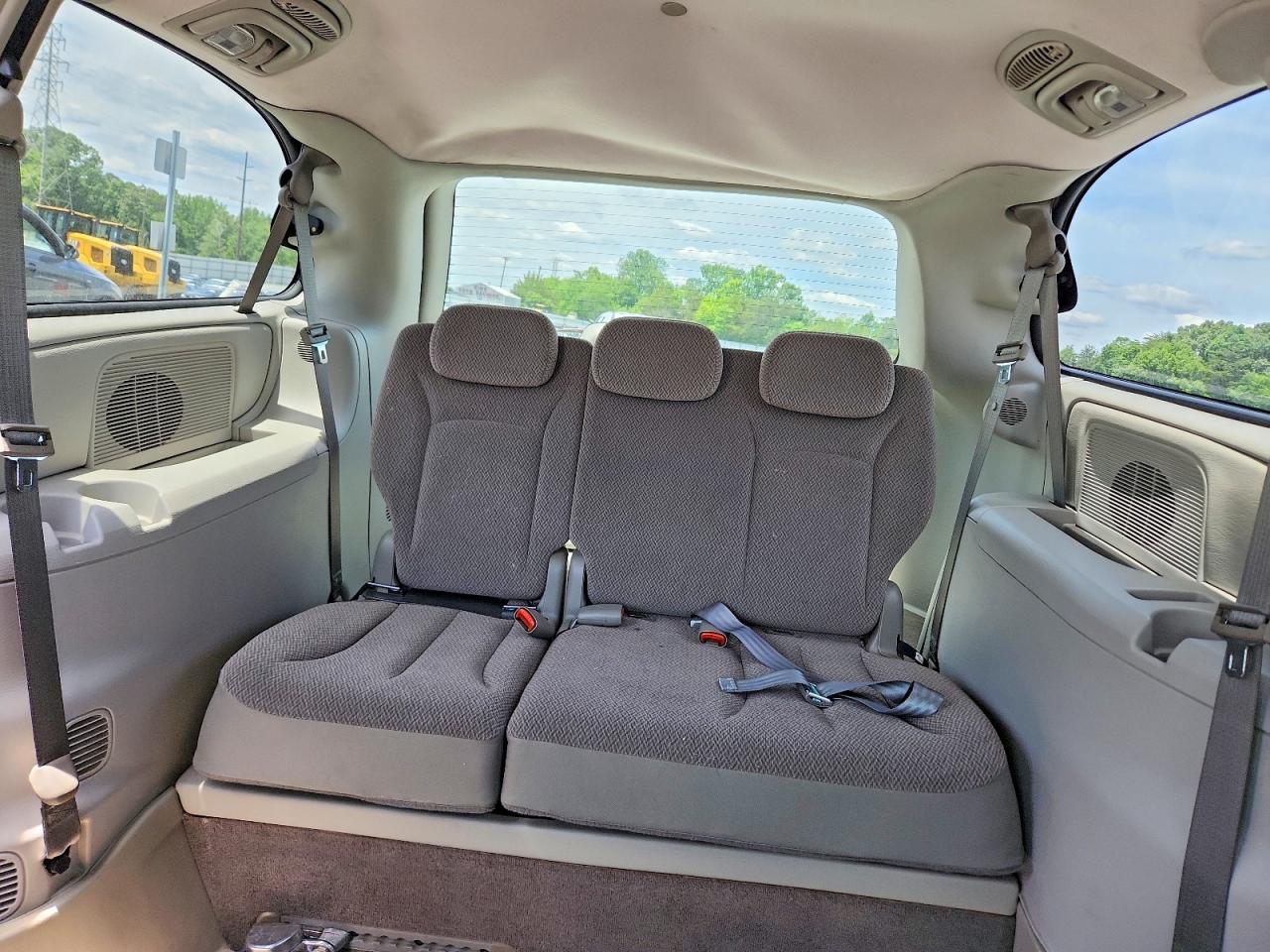 2007 Dodge Grand Caravan Sxt Tan vin: 2D4GP44LX7R313419