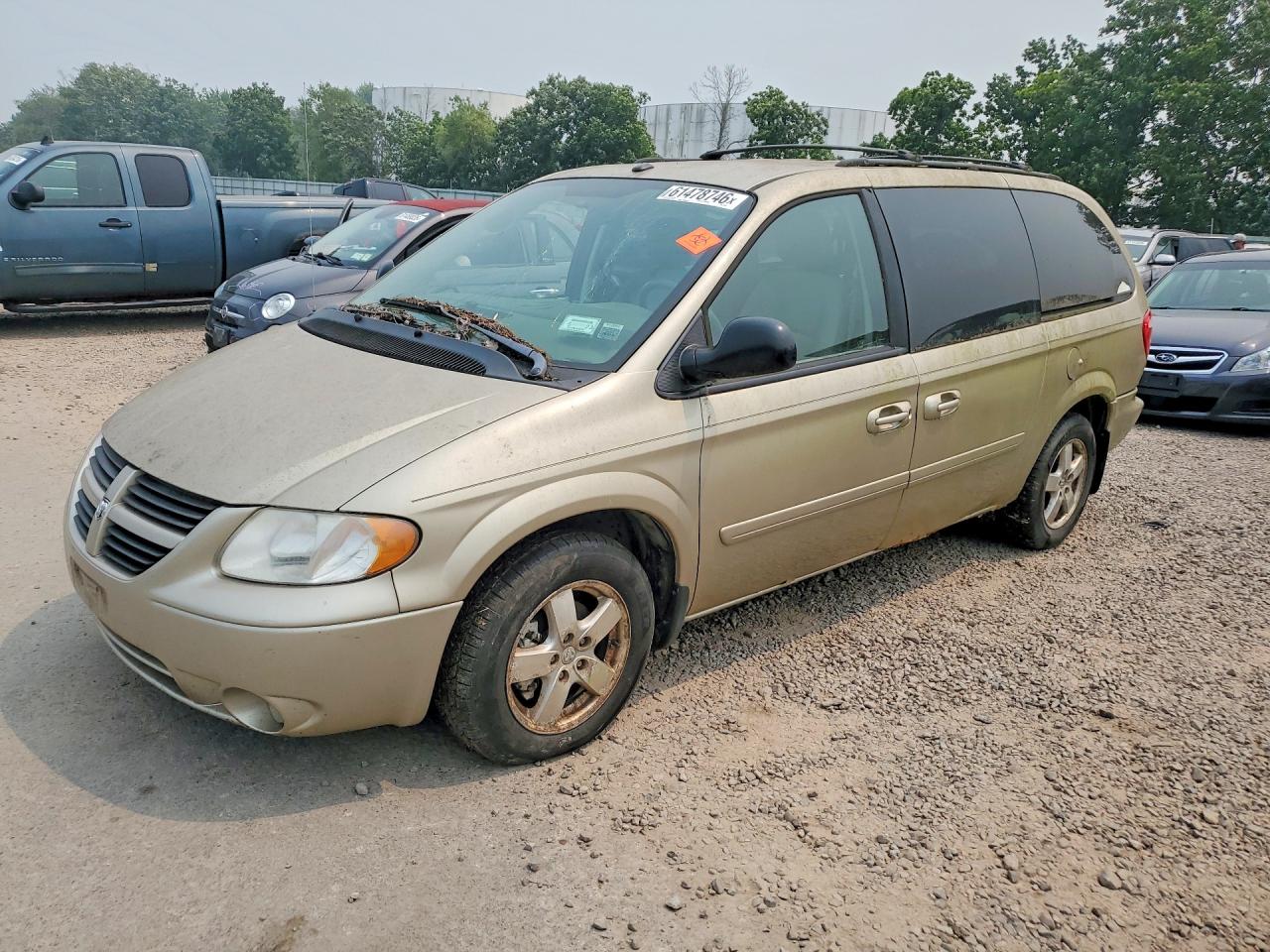 2007 Dodge Grand Caravan Sxt Золотой vin: 2D4GP44LX7R355539