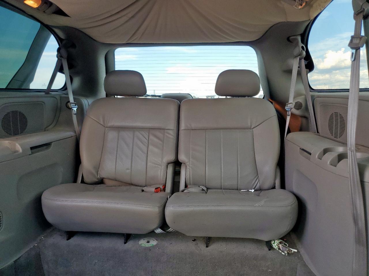 2003 Dodge Grand Caravan Es Tan vin: 2D4GP54L63R123438