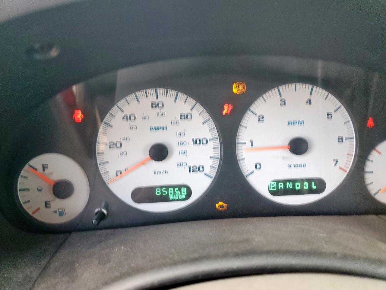 2003 Dodge Grand Caravan Es Tan vin: 2D4GP54L63R123438