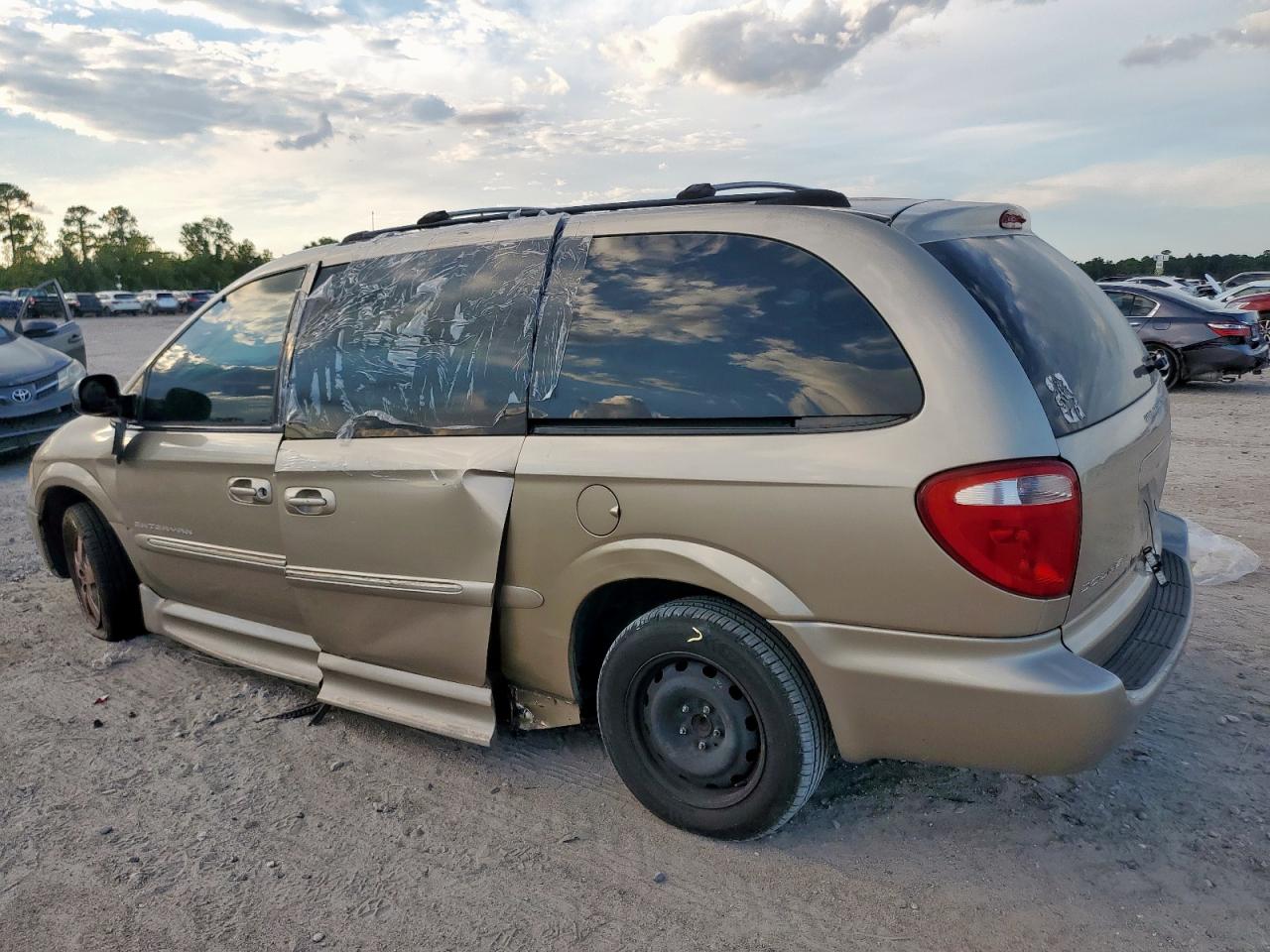 2003 Dodge Grand Caravan Es Tan vin: 2D4GP54L63R123438
