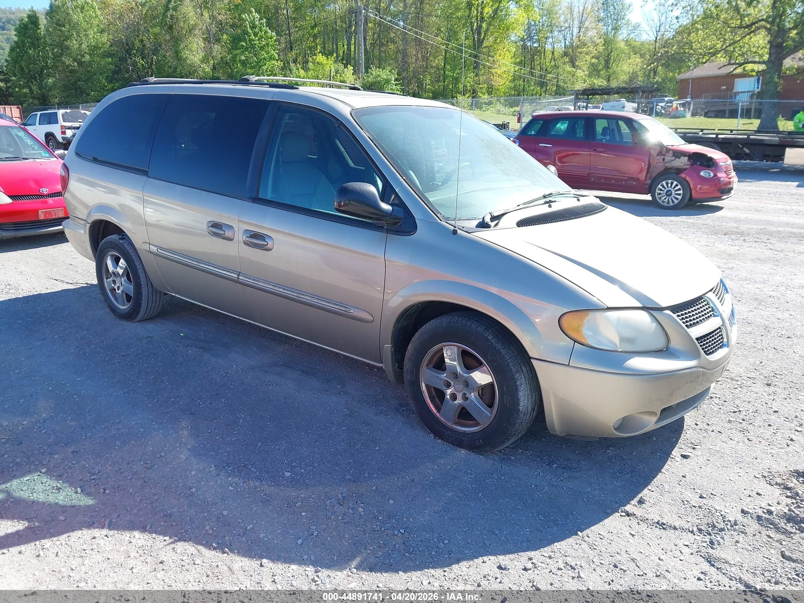 2003 Dodge Grand Caravan Es Gold vin: 2D4GP54L93R384580