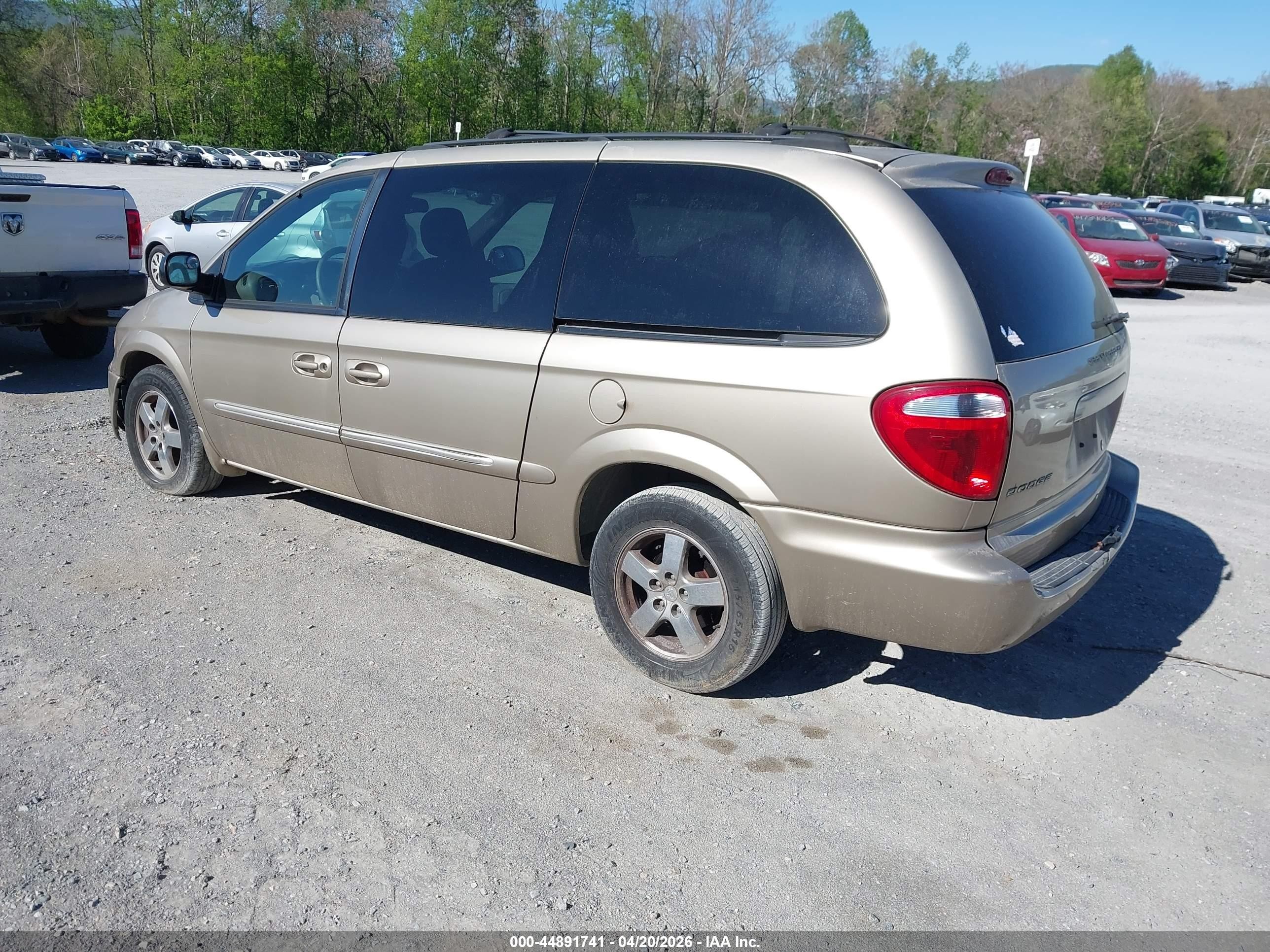 2003 Dodge Grand Caravan Es Gold vin: 2D4GP54L93R384580