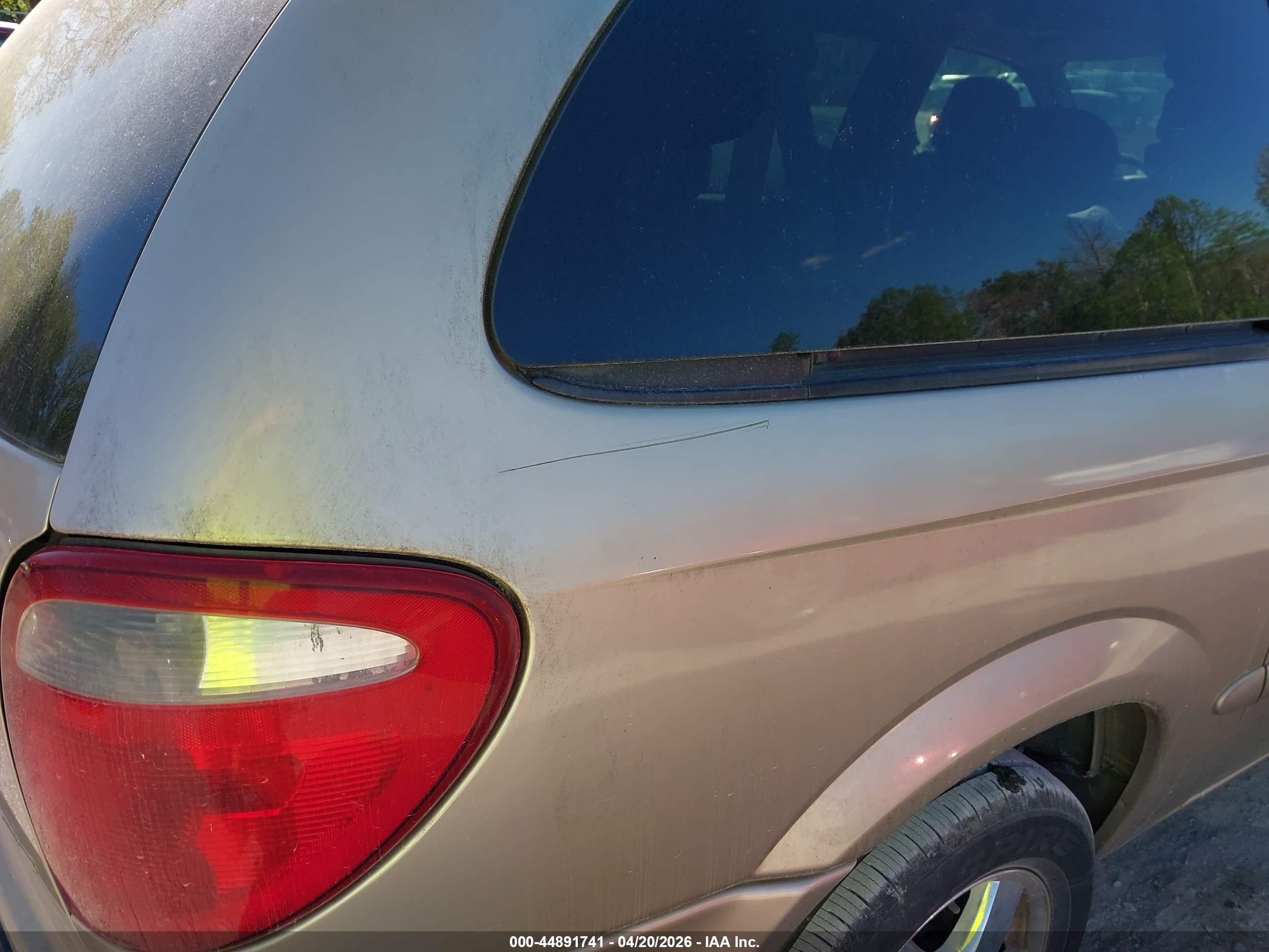2003 Dodge Grand Caravan Es Gold vin: 2D4GP54L93R384580