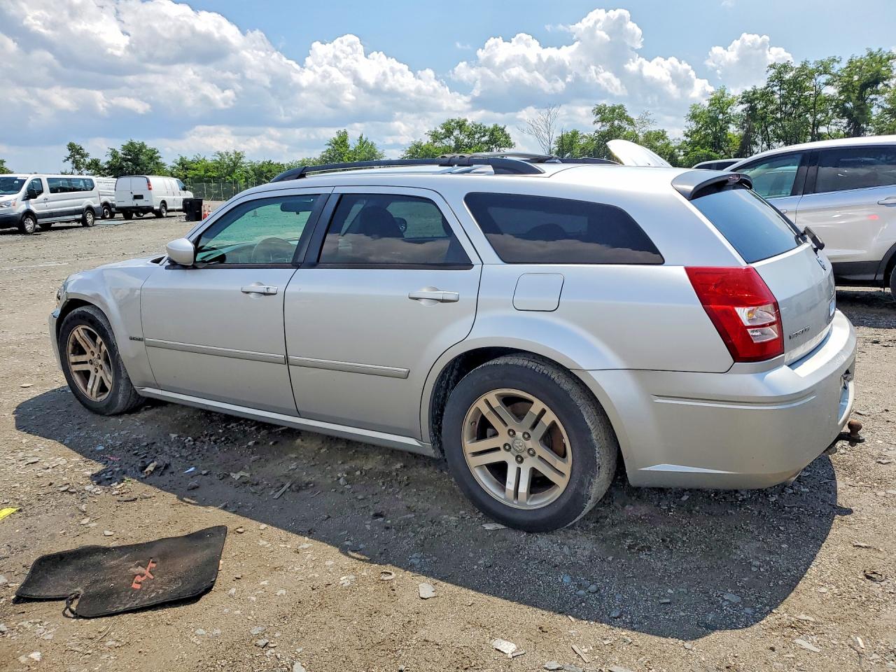 2006 Dodge Magnum R/t Silver vin: 2D4GV57266H292491