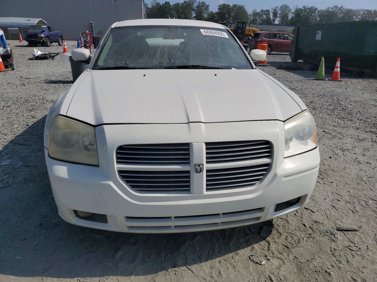 2006 Dodge Magnum R/t White vin: 2D4GV57286H516683