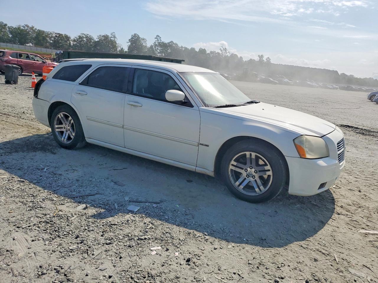 2006 Dodge Magnum R/t White vin: 2D4GV57286H516683