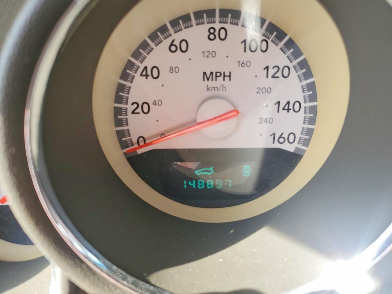 2008 Dodge Magnum R/t Red vin: 2D4GV572X8H119379