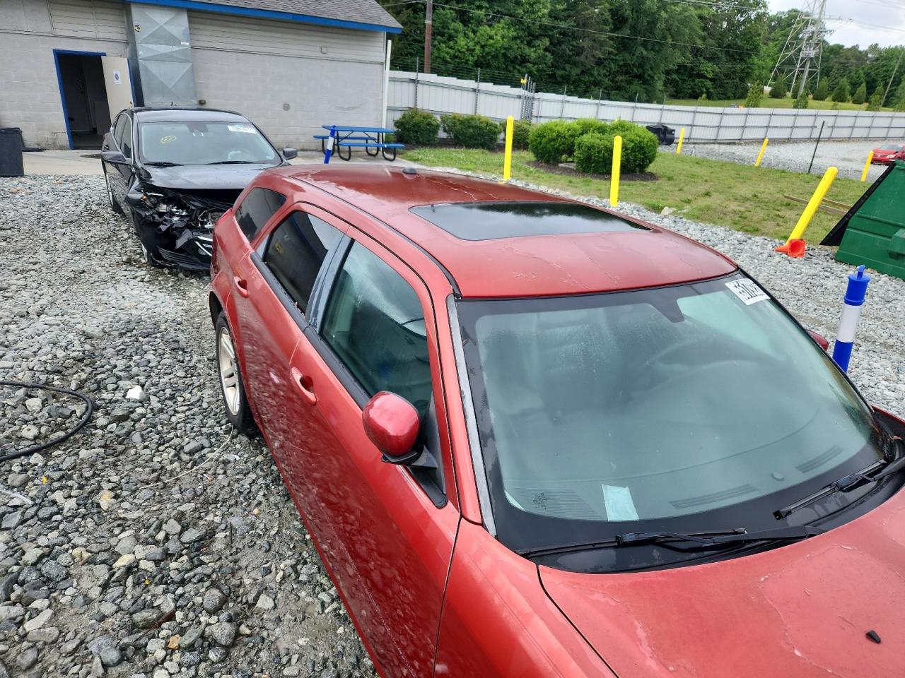 2005 Dodge Magnum R Red vin: 2D4GV58245H624487 Damage: Roof Panel, Oxidized, > 12 Inches