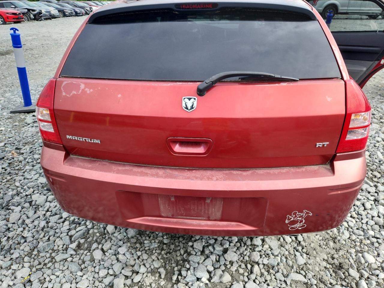 2005 Dodge Magnum R Red vin: 2D4GV58245H624487 Damage: Lift Gate, Peeling, > 12 Inches