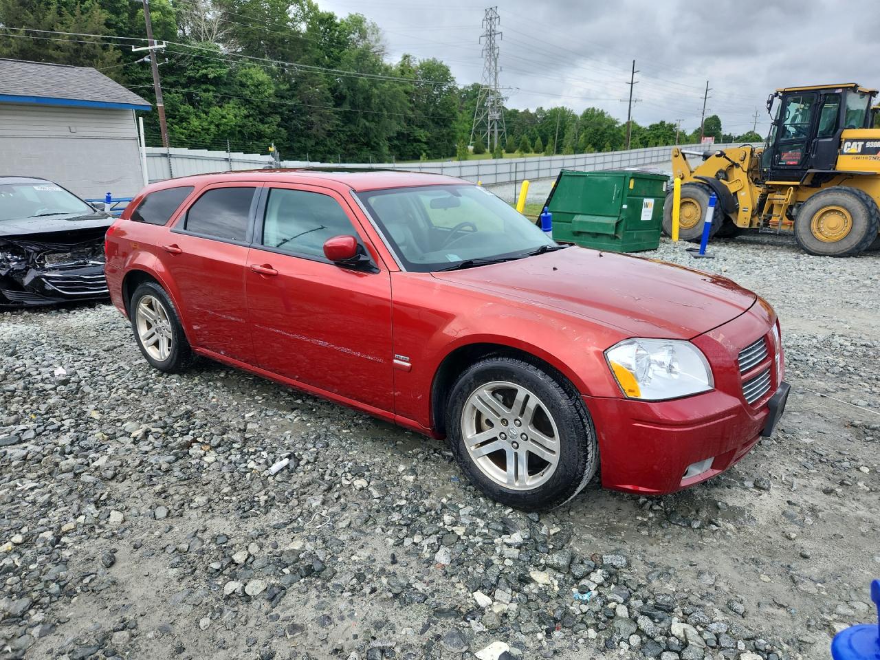 2005 Dodge Magnum R Red vin: 2D4GV58245H624487 Damage: Right Rear Door Molding, Missing, Replacement Required